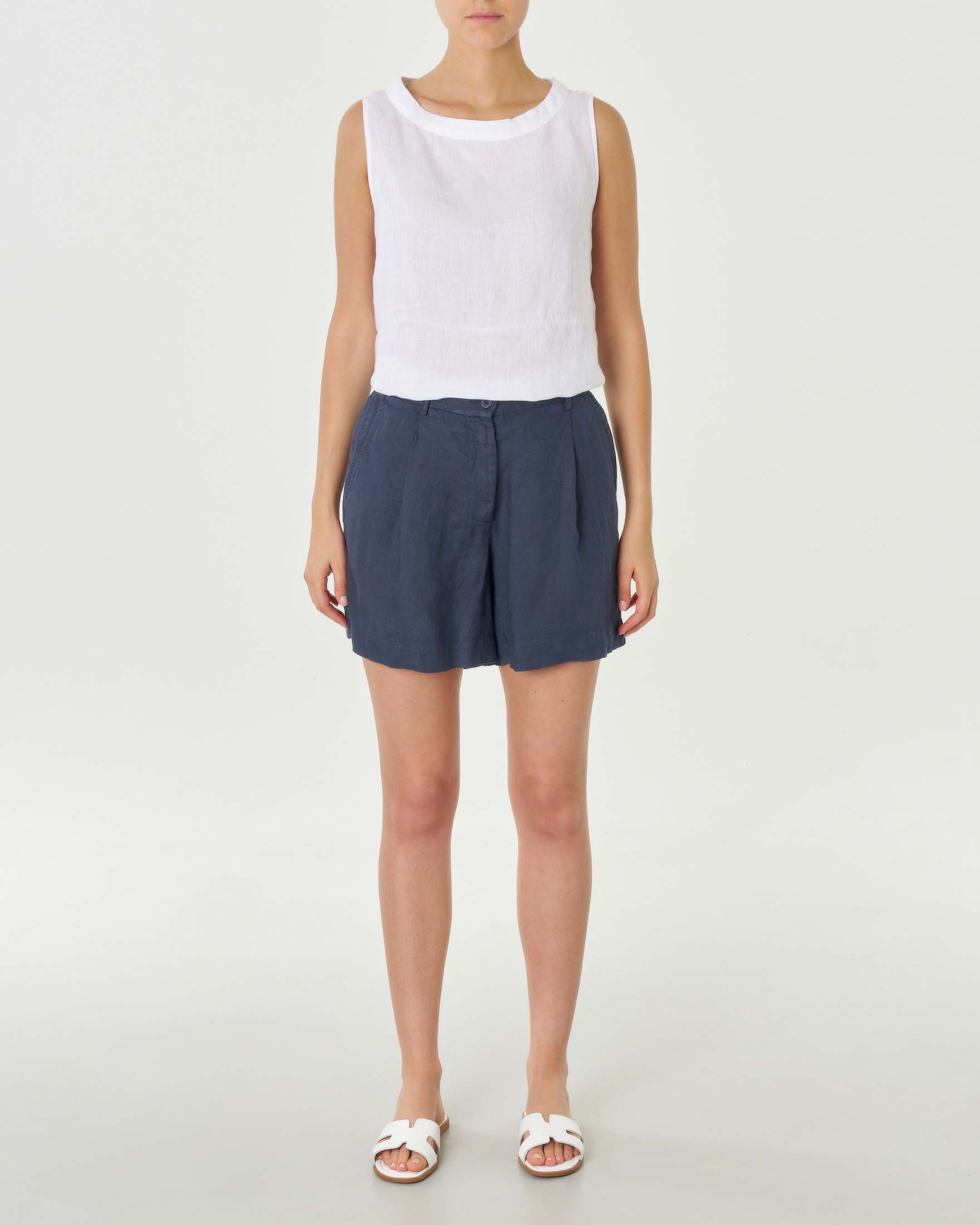 Pantaloncini blu corti in lino con pinces