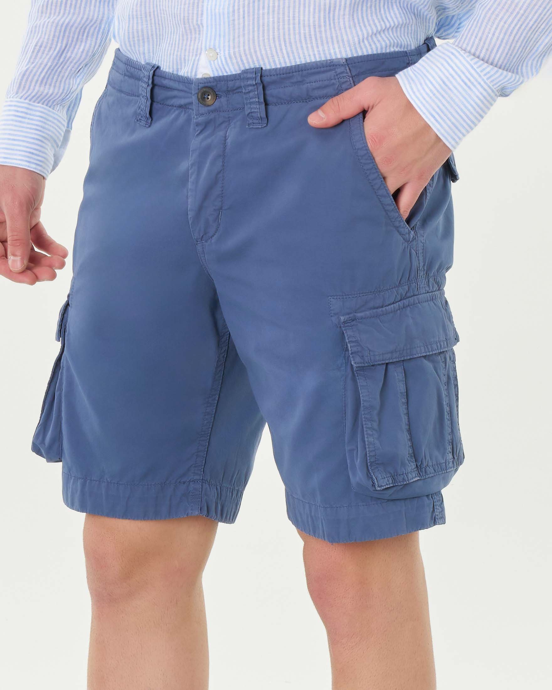 Bermuda blu indaco tasconato in gabardina leggera di puro cotone image