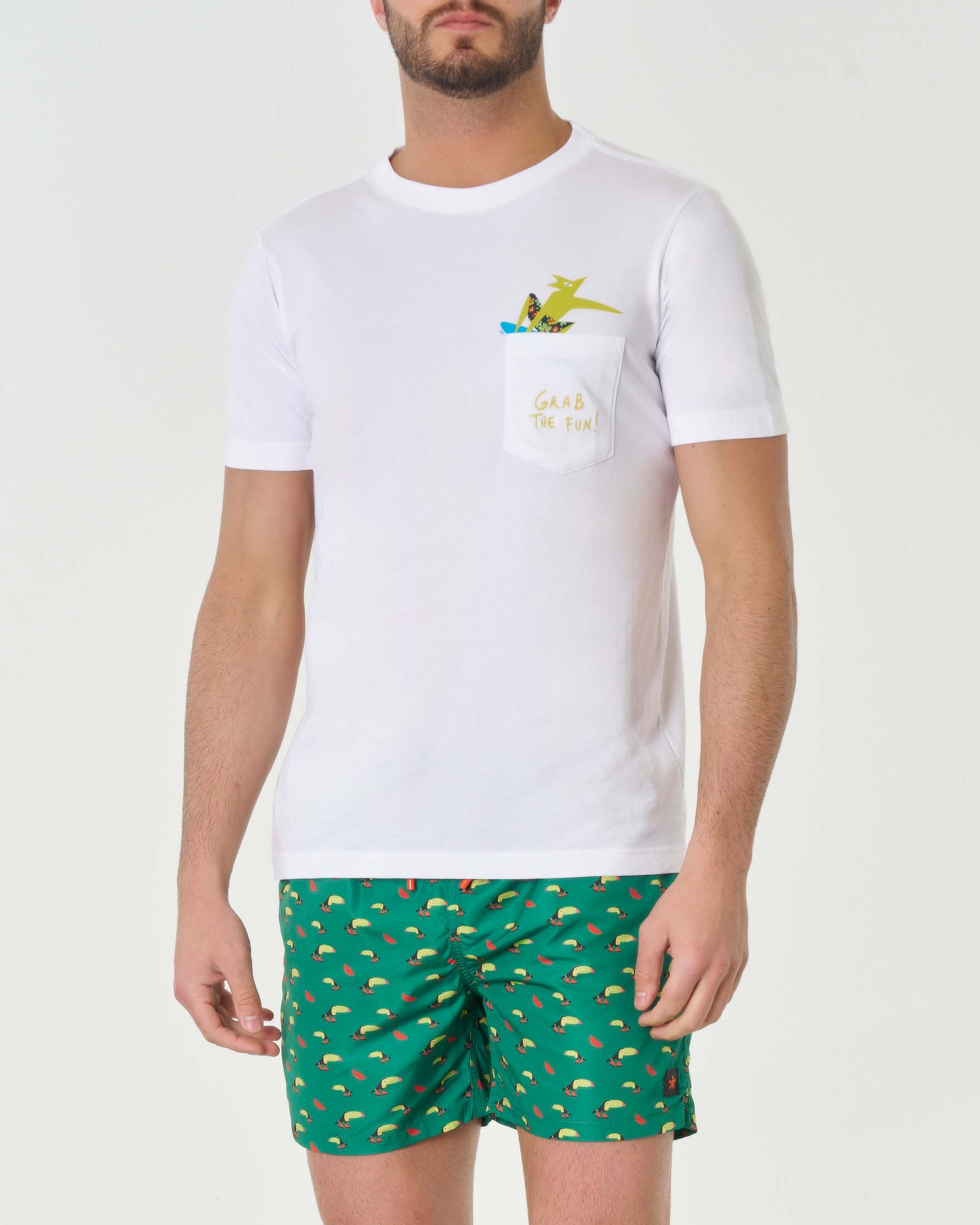 T-shirt bianca mezza manica in pima cotton con taschino e ricamo grab the fun