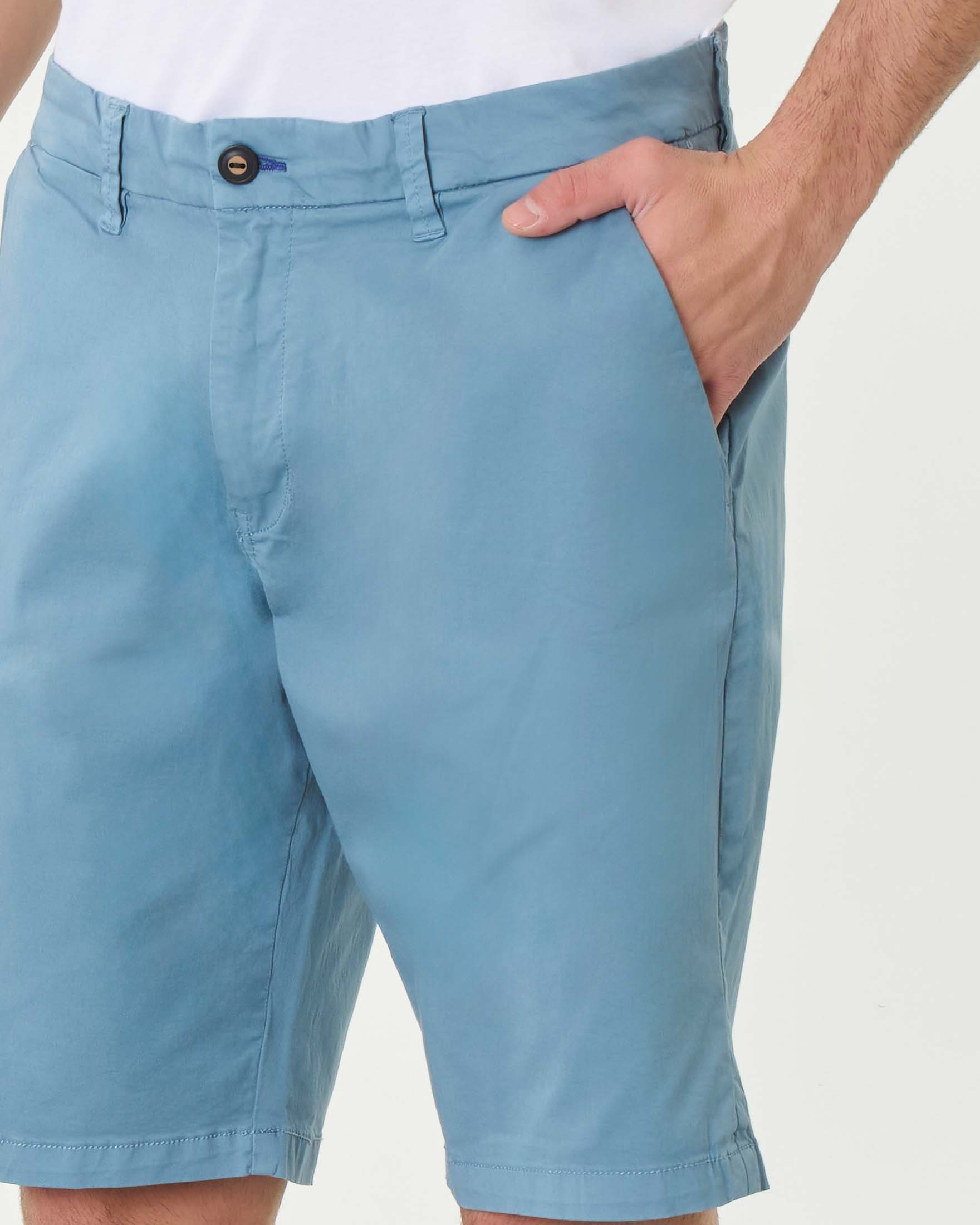 Bermuda chino avio in gabardina di cotone stretch image