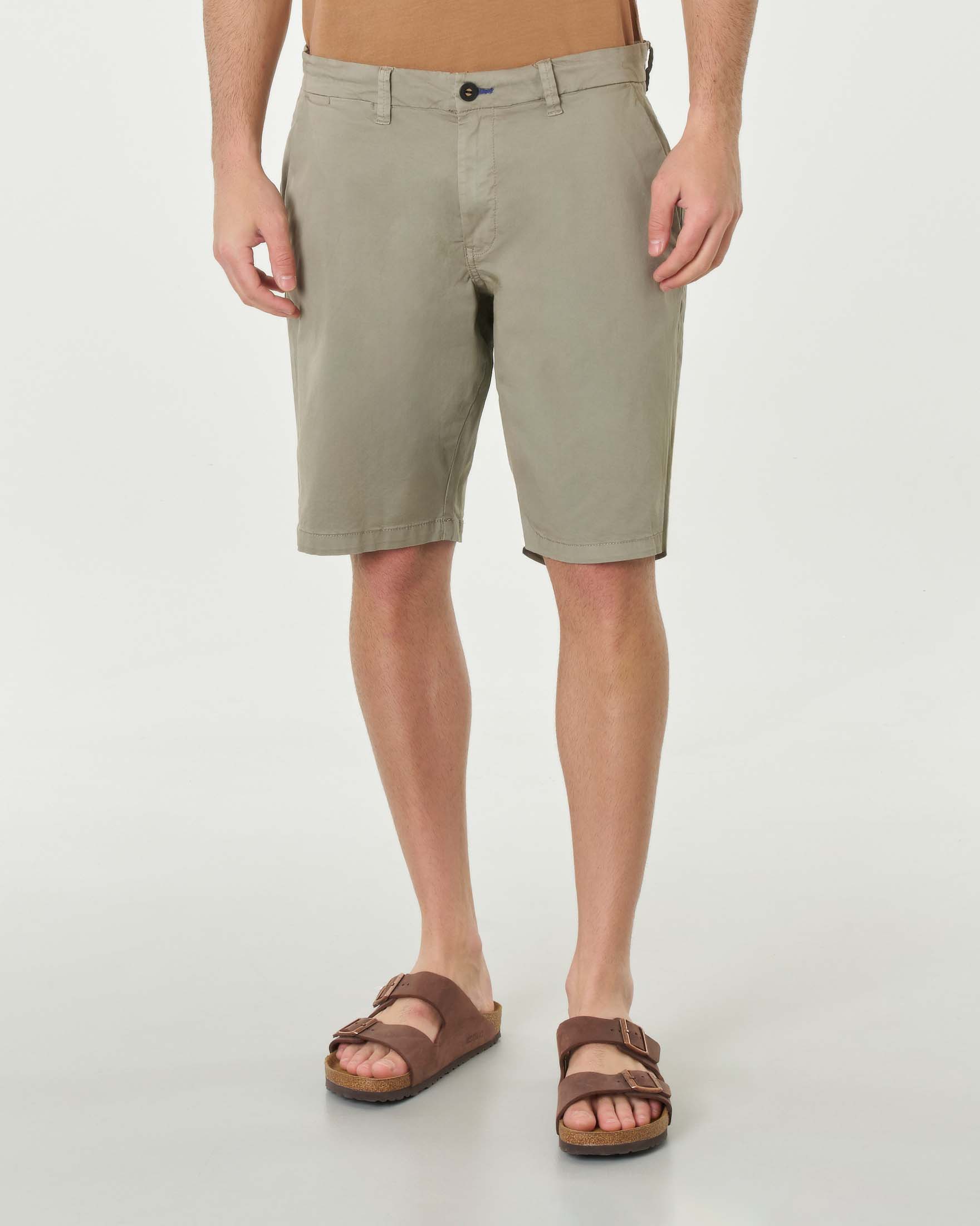 Priority House — Bermuda chino grigio salvia in gabardina di cotone stretch