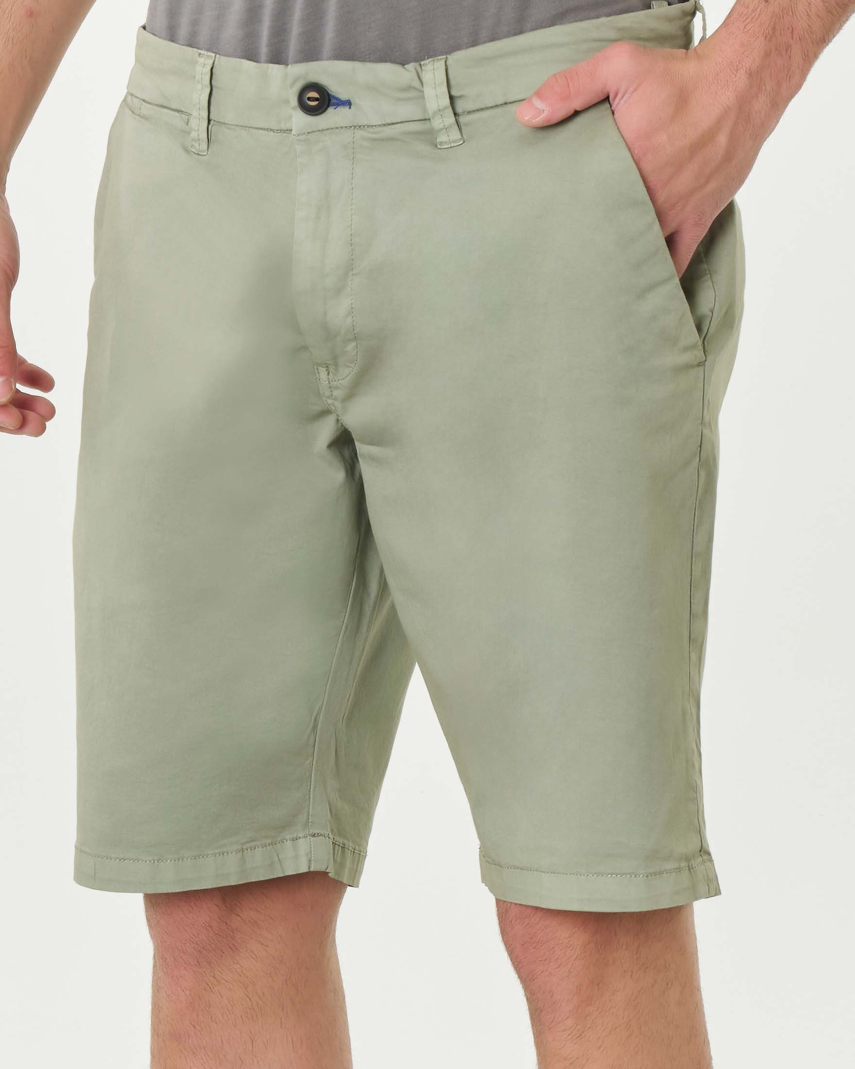 Bermuda chino salvia in gabardina di cotone stretch image