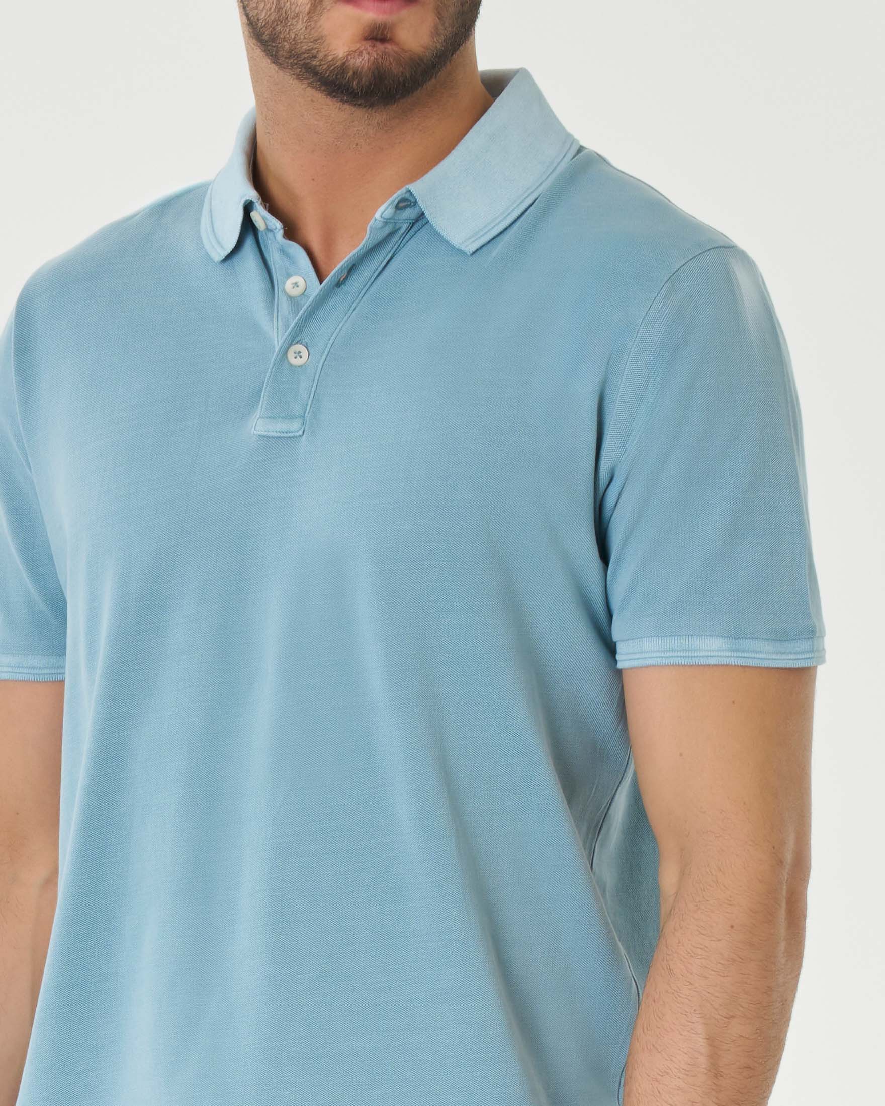 Polo azzurra mezza manica in piquè di cotone image