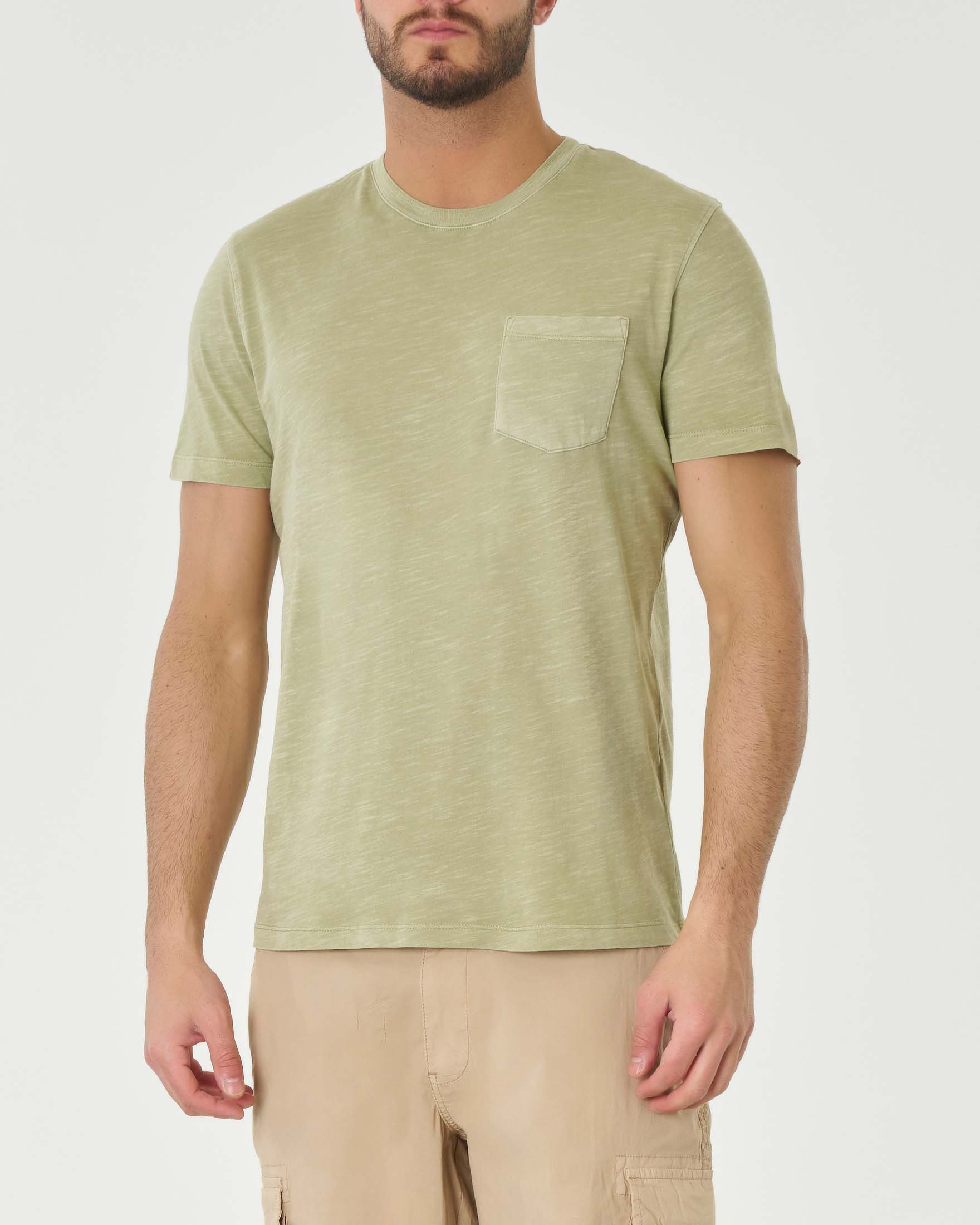 T-shirt verde salvia mezza manica in cotone fiammato con taschino al petto