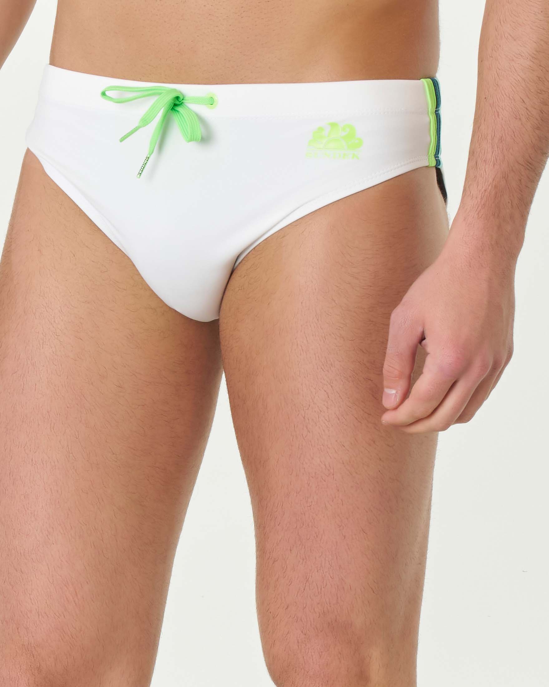 Costume slip bianco in tessuto tecnico stretch con logo sole lime
