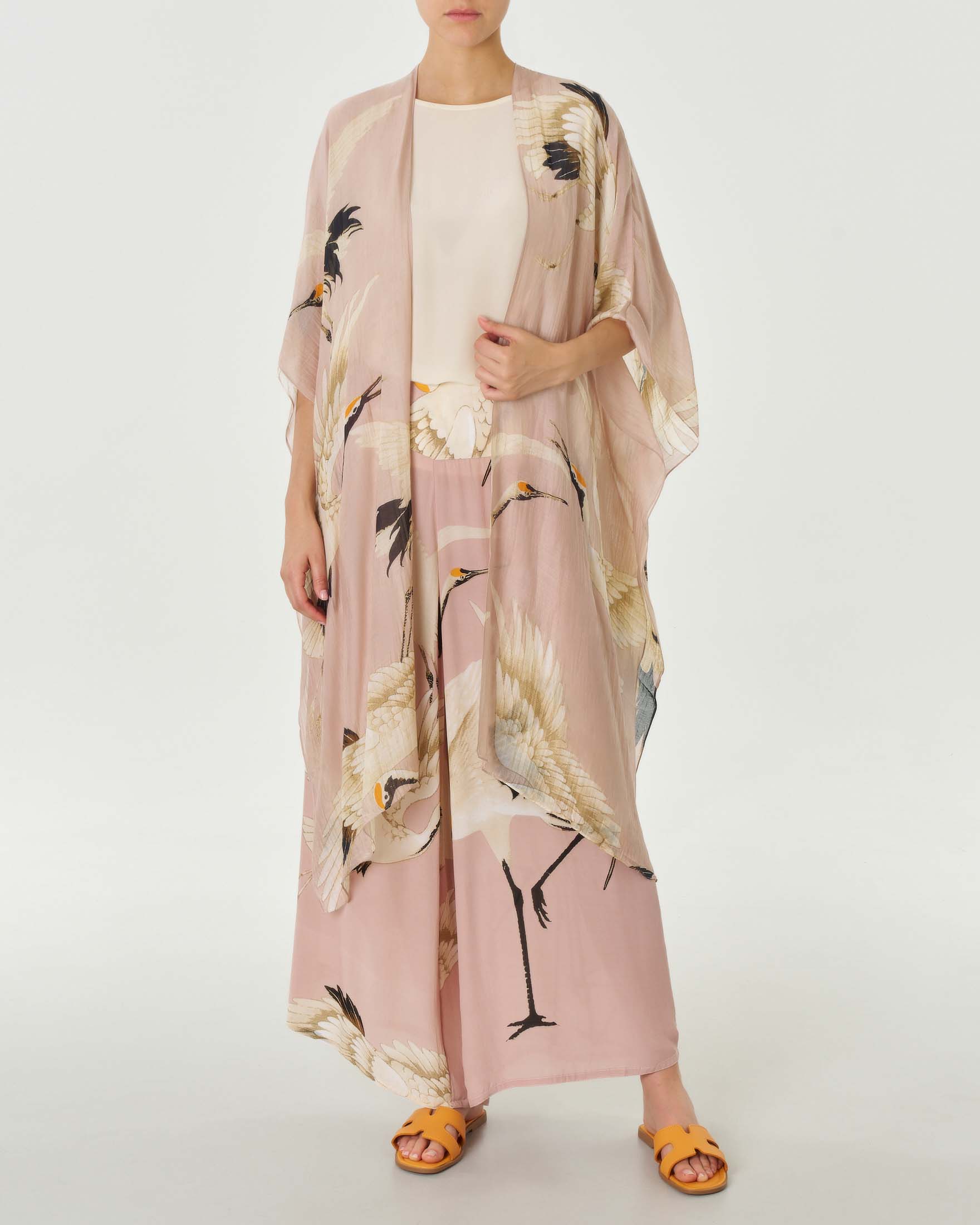 Kimono lungo rosa a fantasia cicogne in cupro e modal con maniche a tre quarti e spacchi laterali image