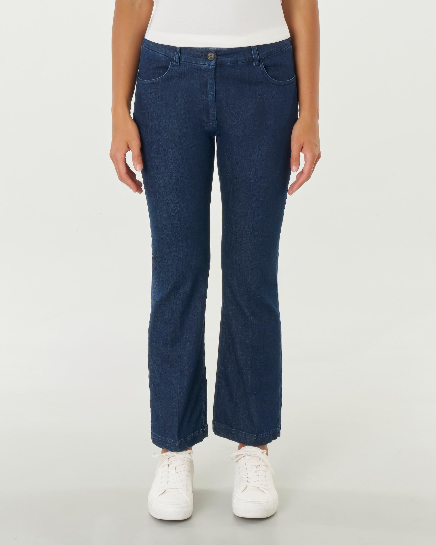 Jeans a trombetta in cotone stretch blu effetto lavato image