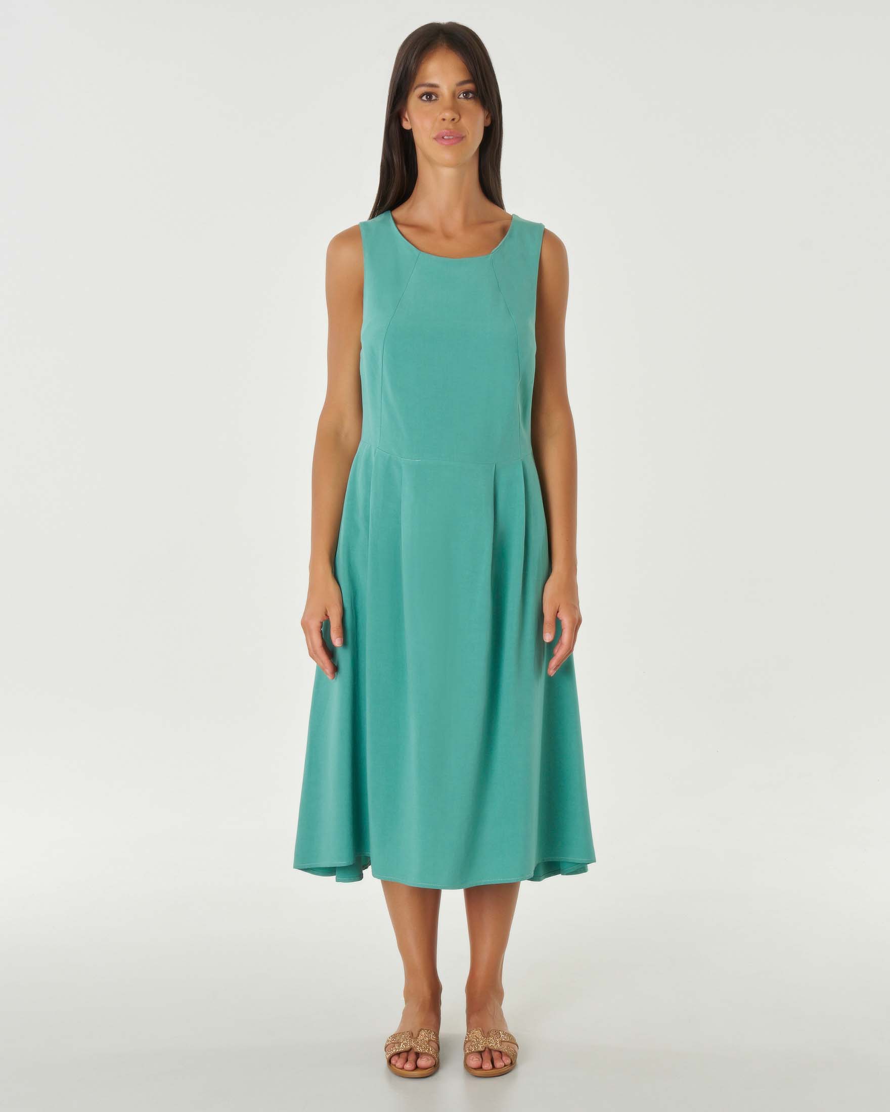 Abito lungo smanicato color giada in lino e viscosa con taglio in vita e gonna a pieghe image