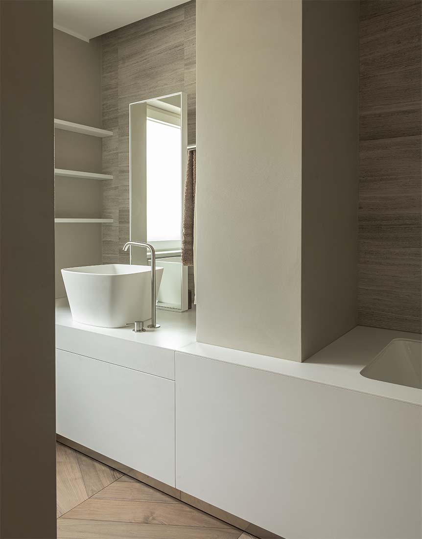 Pavimento in legno nel bagno