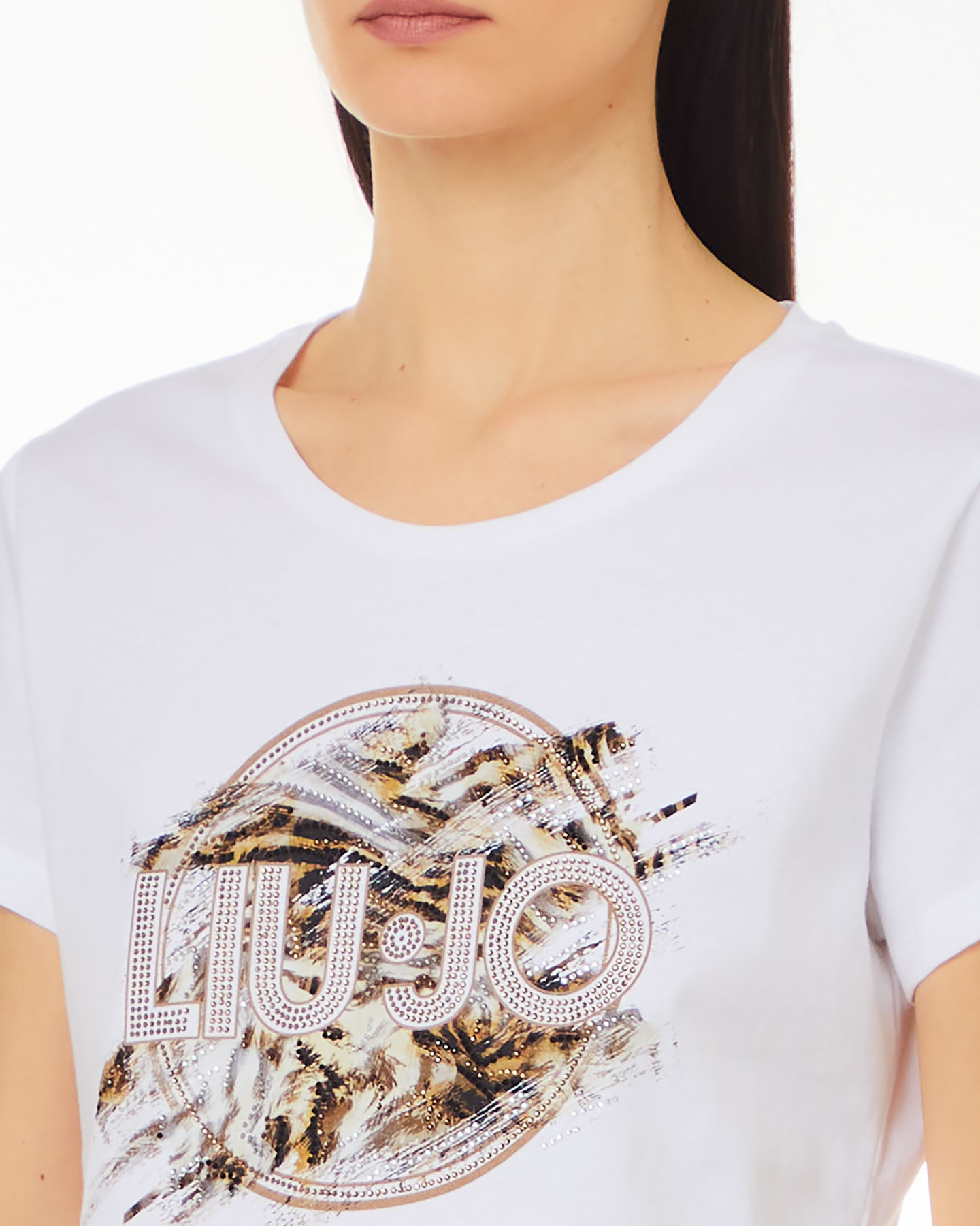 T-shirt bianca regular in puro cotone con stampa logo rotonda con sfondo animalier e strass applicati image