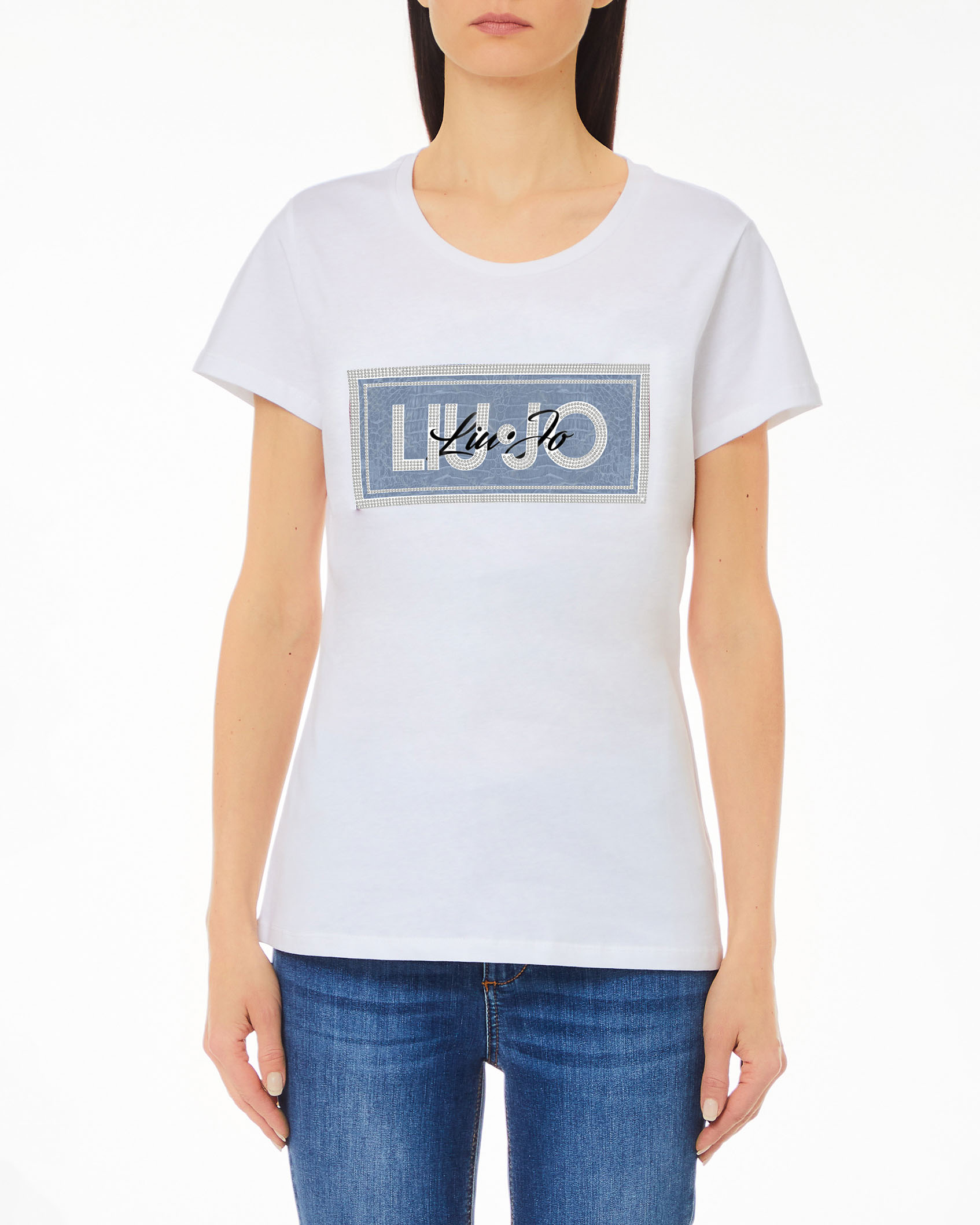 T-shirt bianca in cotone con stampa logo quadrata con sfondo azzurro a fantasia coccodrillo e strass