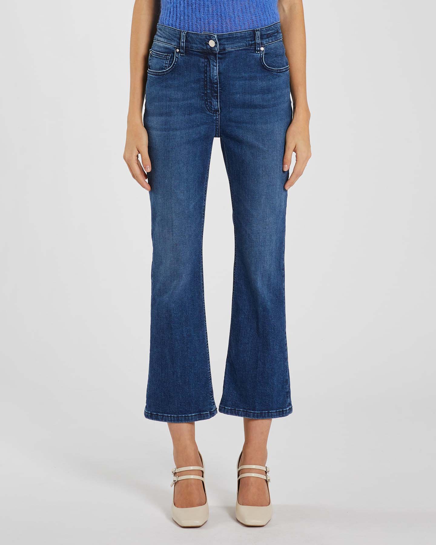 Jeans cropped flare blu stone washed in cotone stretch