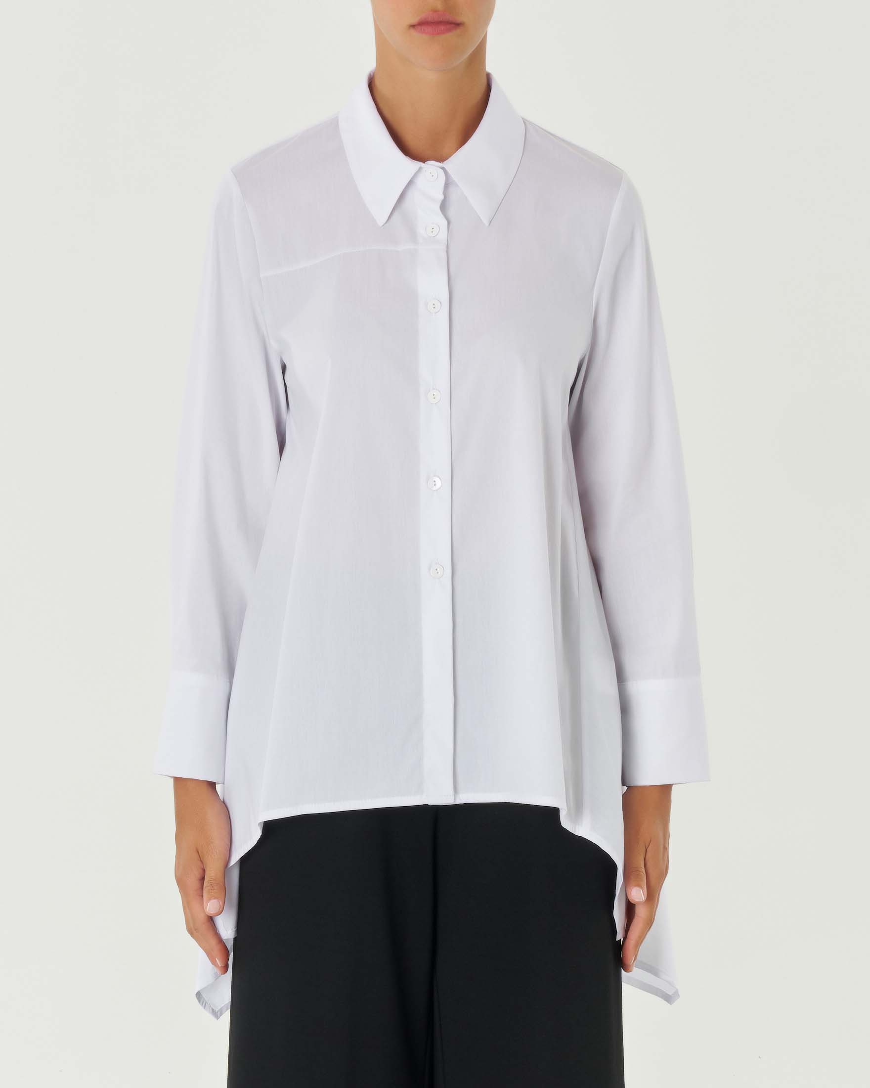 Camicia bianca in popeline di cotone stretch con fondo laterali a punte e spacco sulla schiena