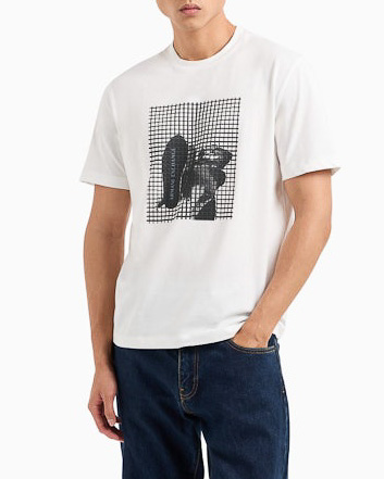 T-shirt bianca mezza manica con stampa fotografica e griglia a quadretti