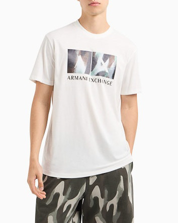 T-shirt bianca mezza manica con tab logo in fantasia astratta multicolor