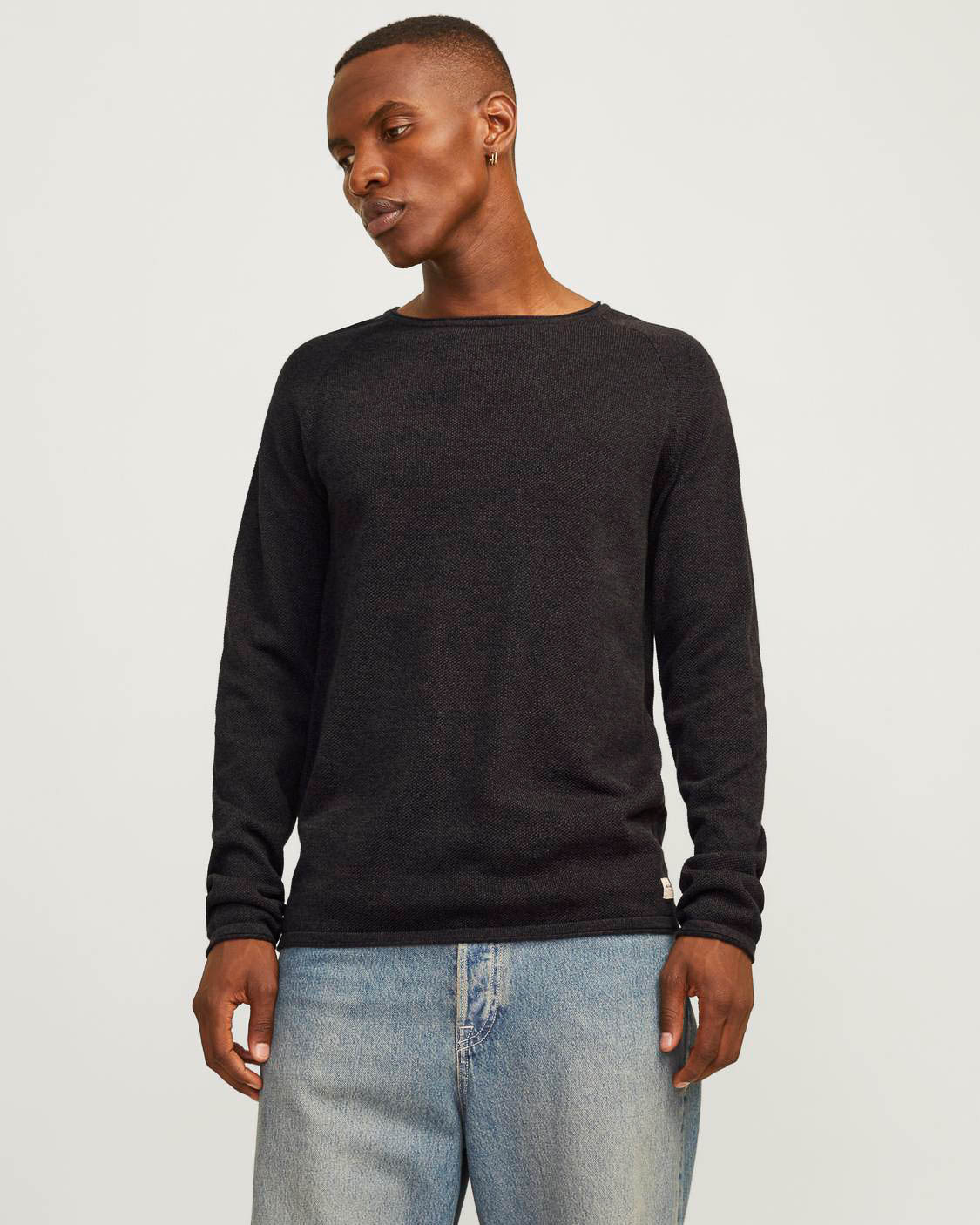 Maglia girocollo marrone in puro cotone lavorato a punto pepe con maniche raglan