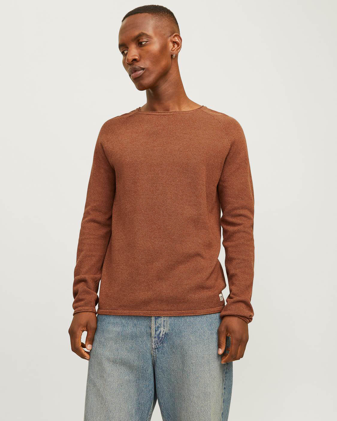 Maglia girocollo color coccio in puro cotone lavorato a punto pepe con maniche raglan