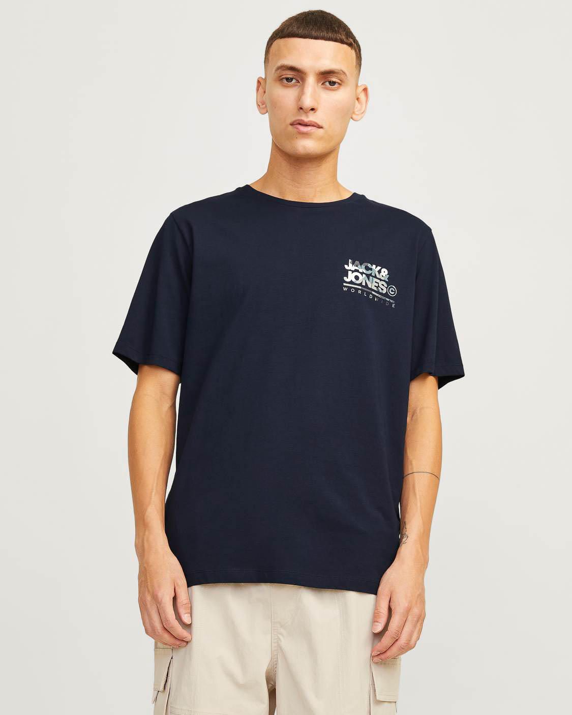 T-shirt blu regular-fit in puro cotone con stampa logo camouflage piccola sul petto