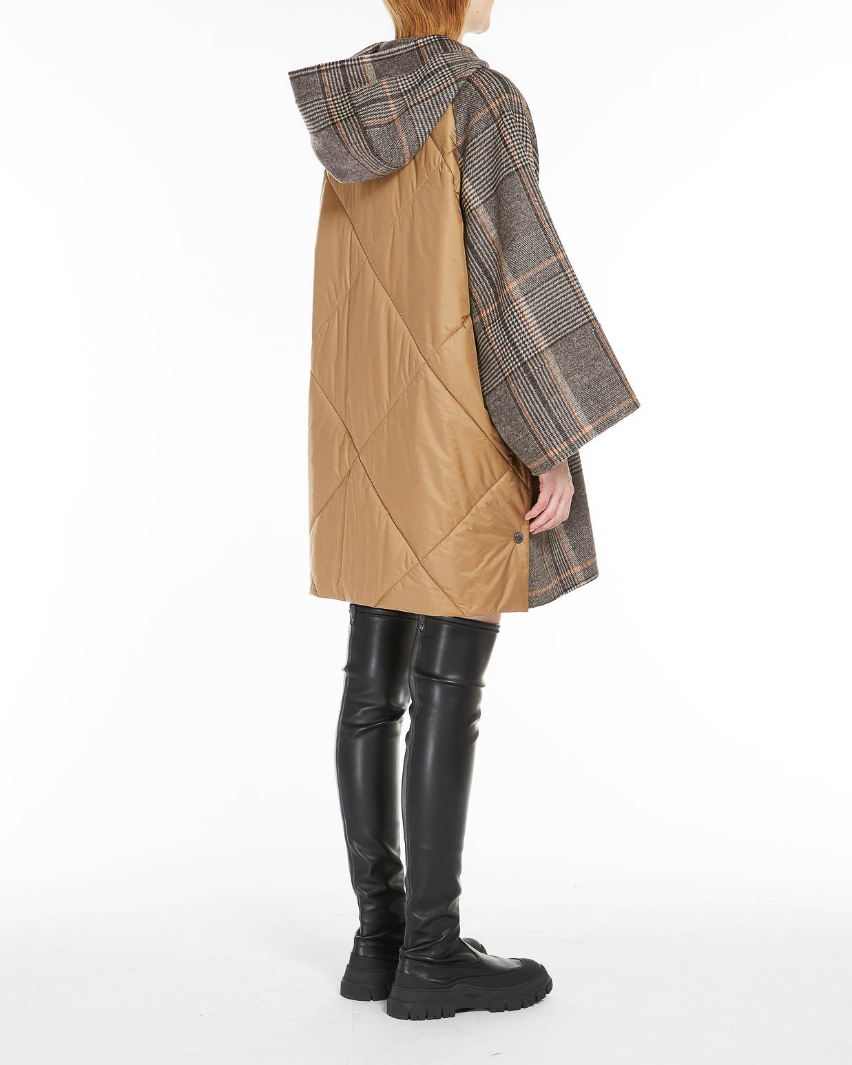 Cappotto con cappuccio marrone in drap di lana a fantasia check e retro in tessuto tecnico imbottito image