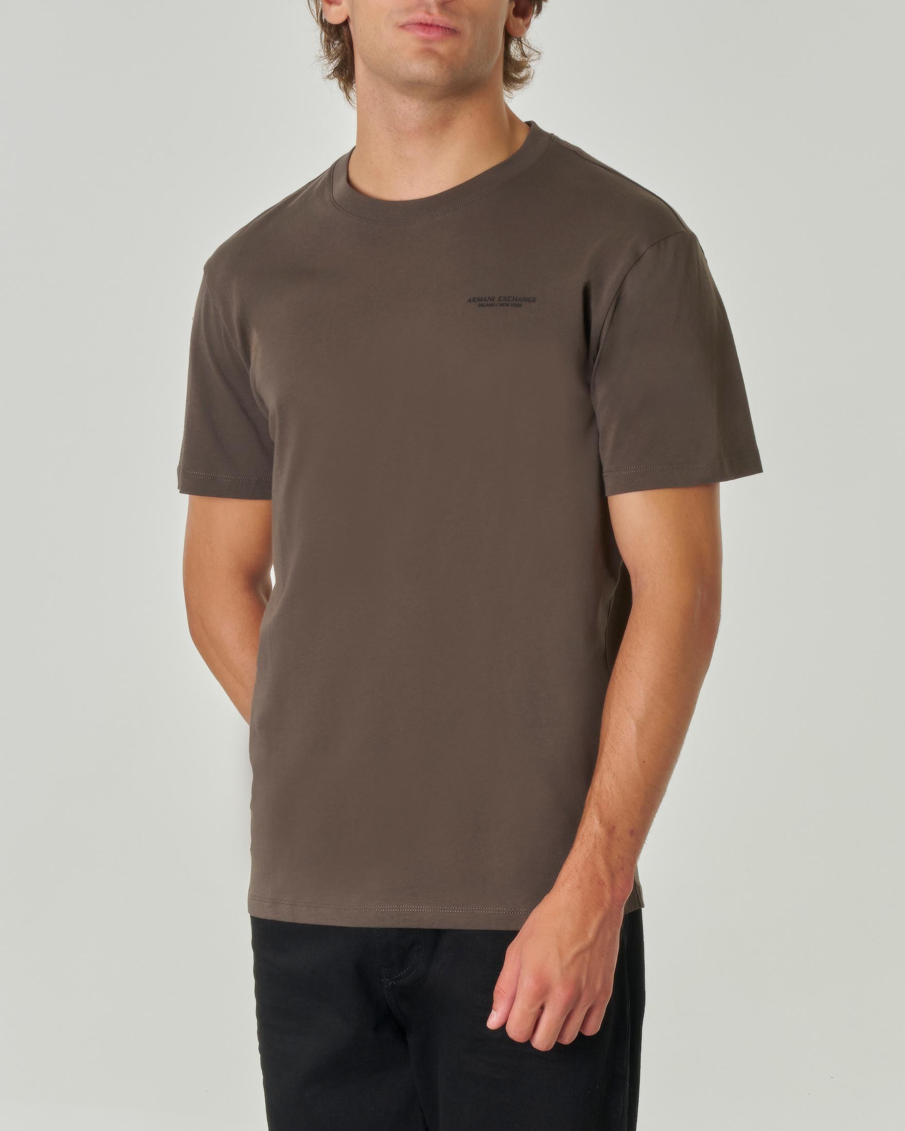 T-shirt verde militare mezza manica tinta unita con logo piccolo stampato sul petto