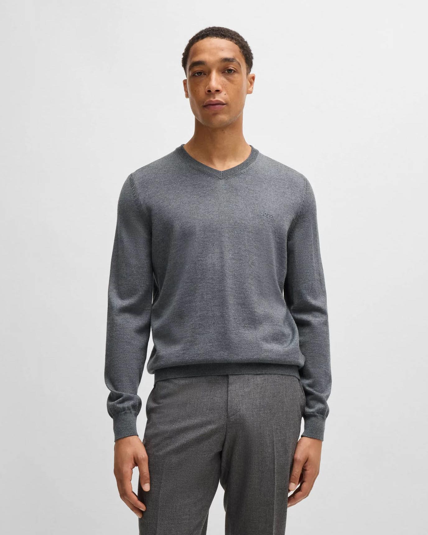 Maglia grigia con scollo a V in pura lana vergine