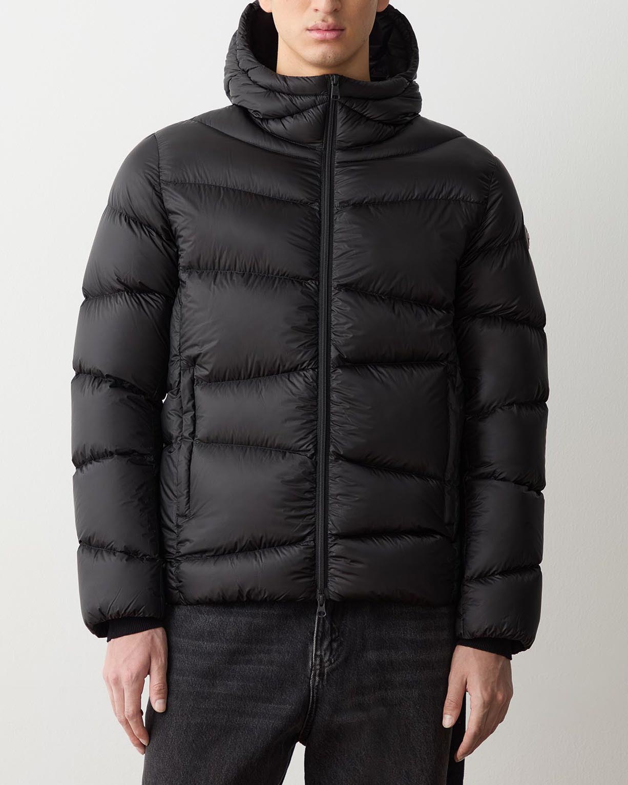 Piumino nero in nylon micro ripstop imbottito in piuma con cappuccio fisso