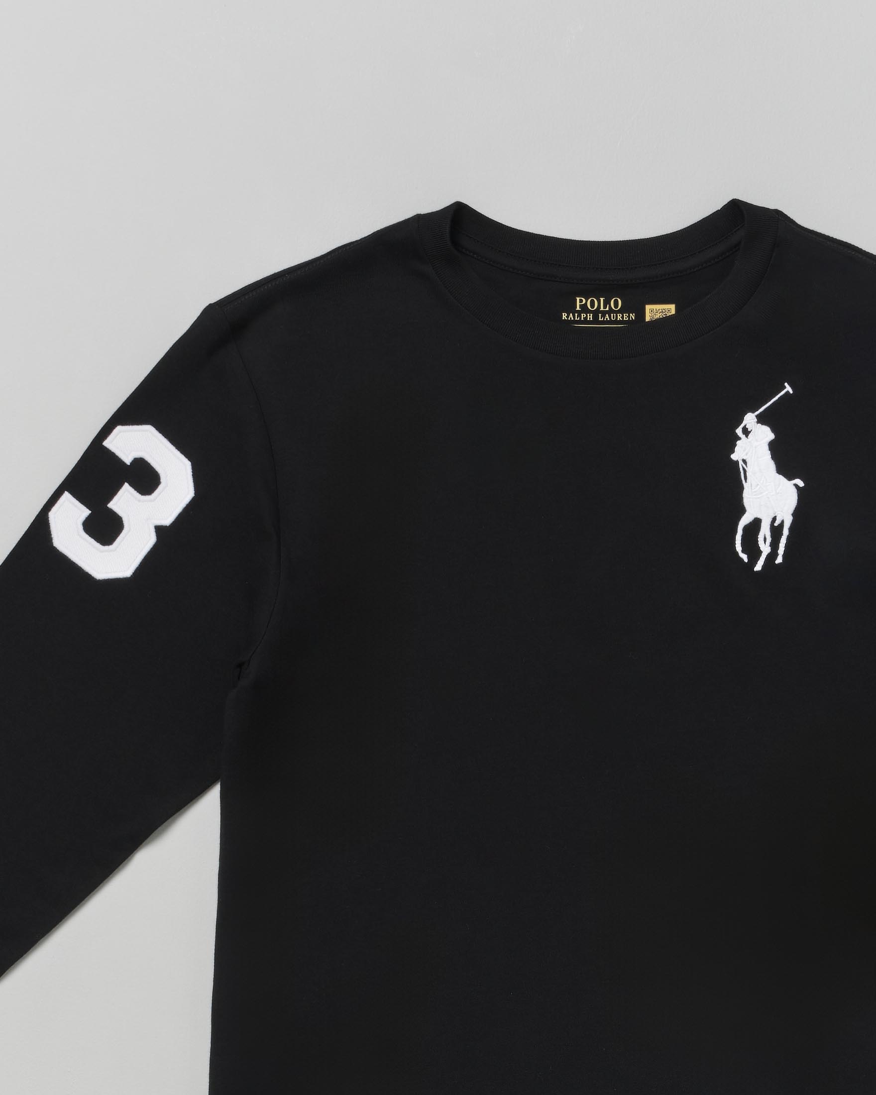 T shirt nera in cotone a maniche lunghe con dettagli bianchi