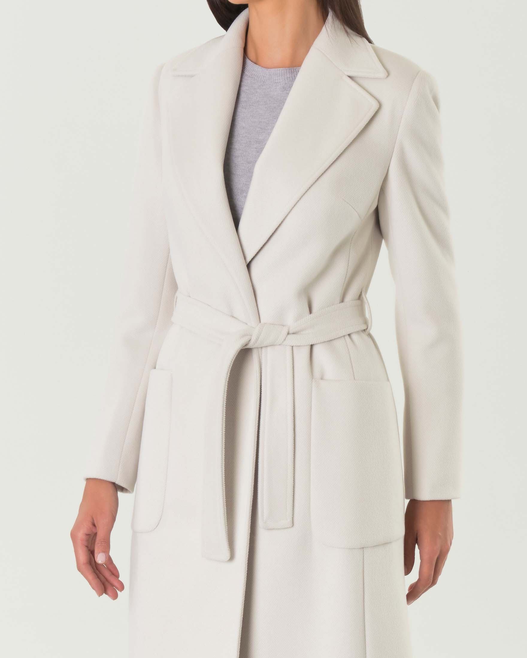 Cappotto color panna a vestaglia in tessutto effetto lana con