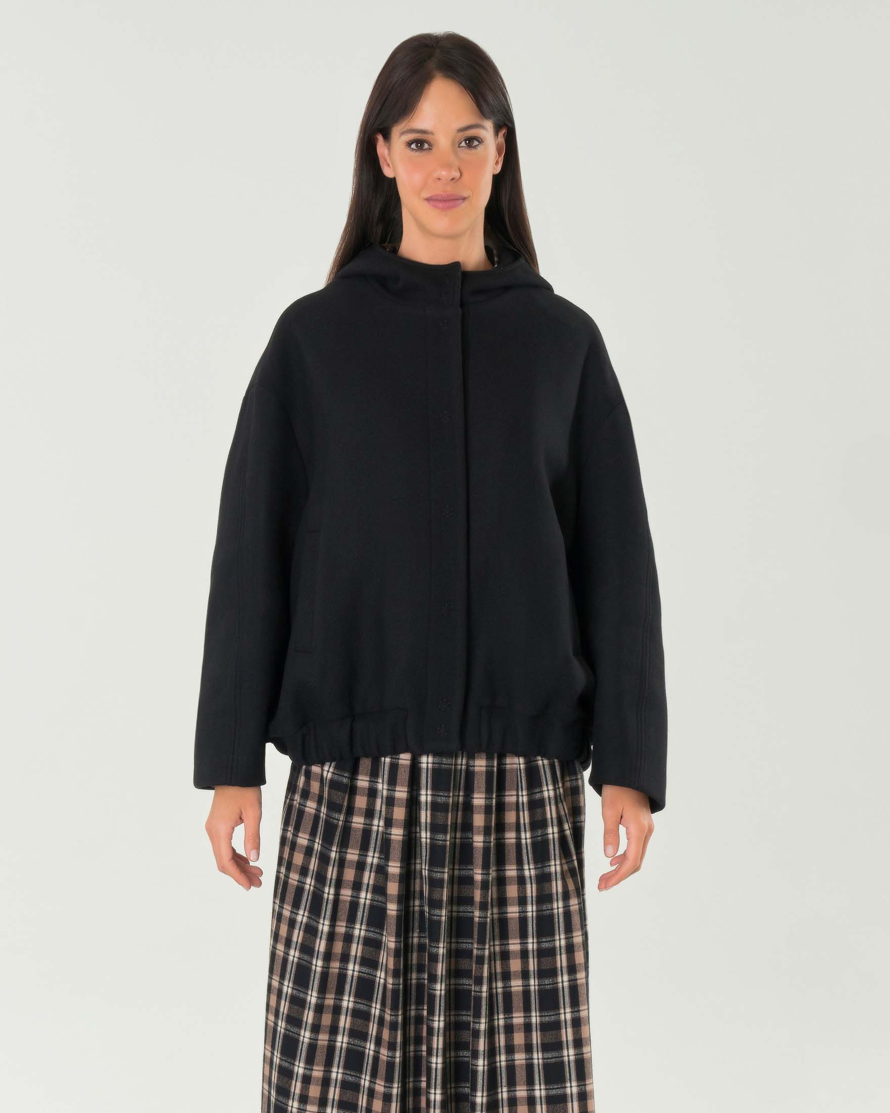 Bomber nero in panno diagonale di misto lana con elastico inserito al fondo e cappuccio image