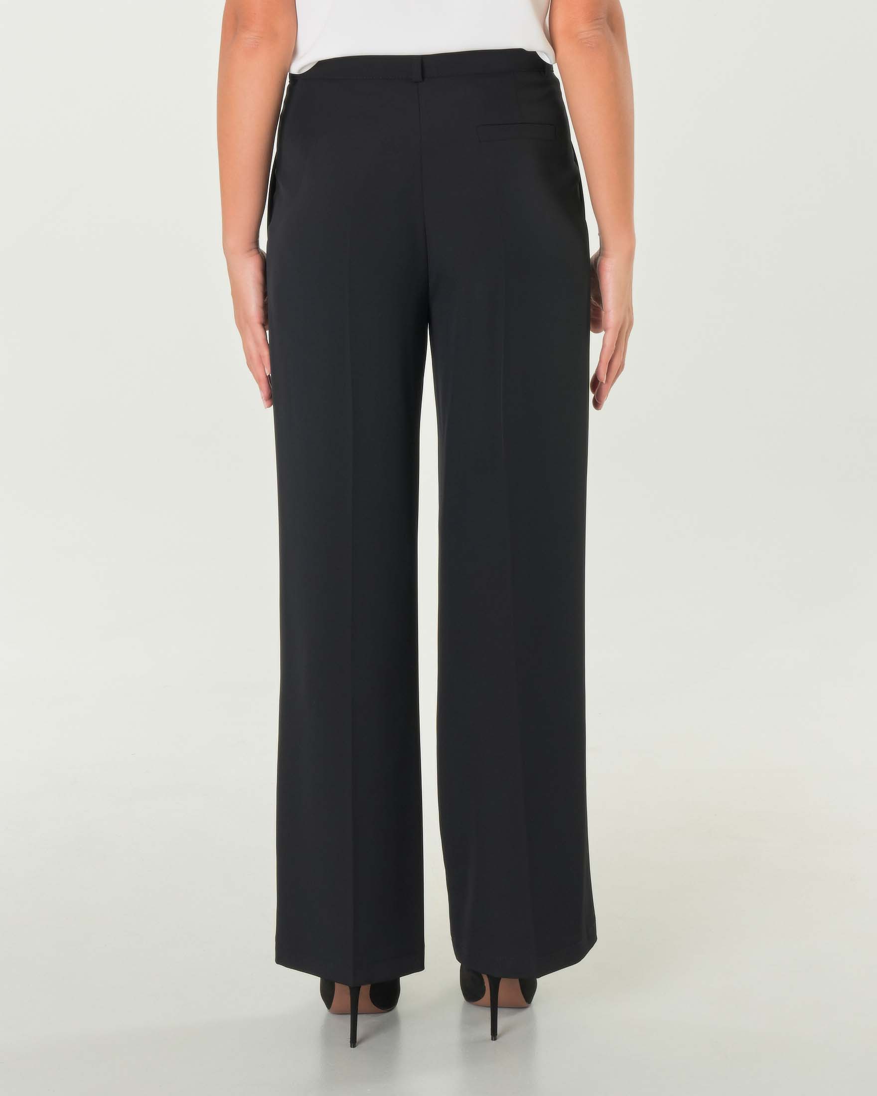 Pantaloni straight neri in tessuto stretch fluido con pinces in vita