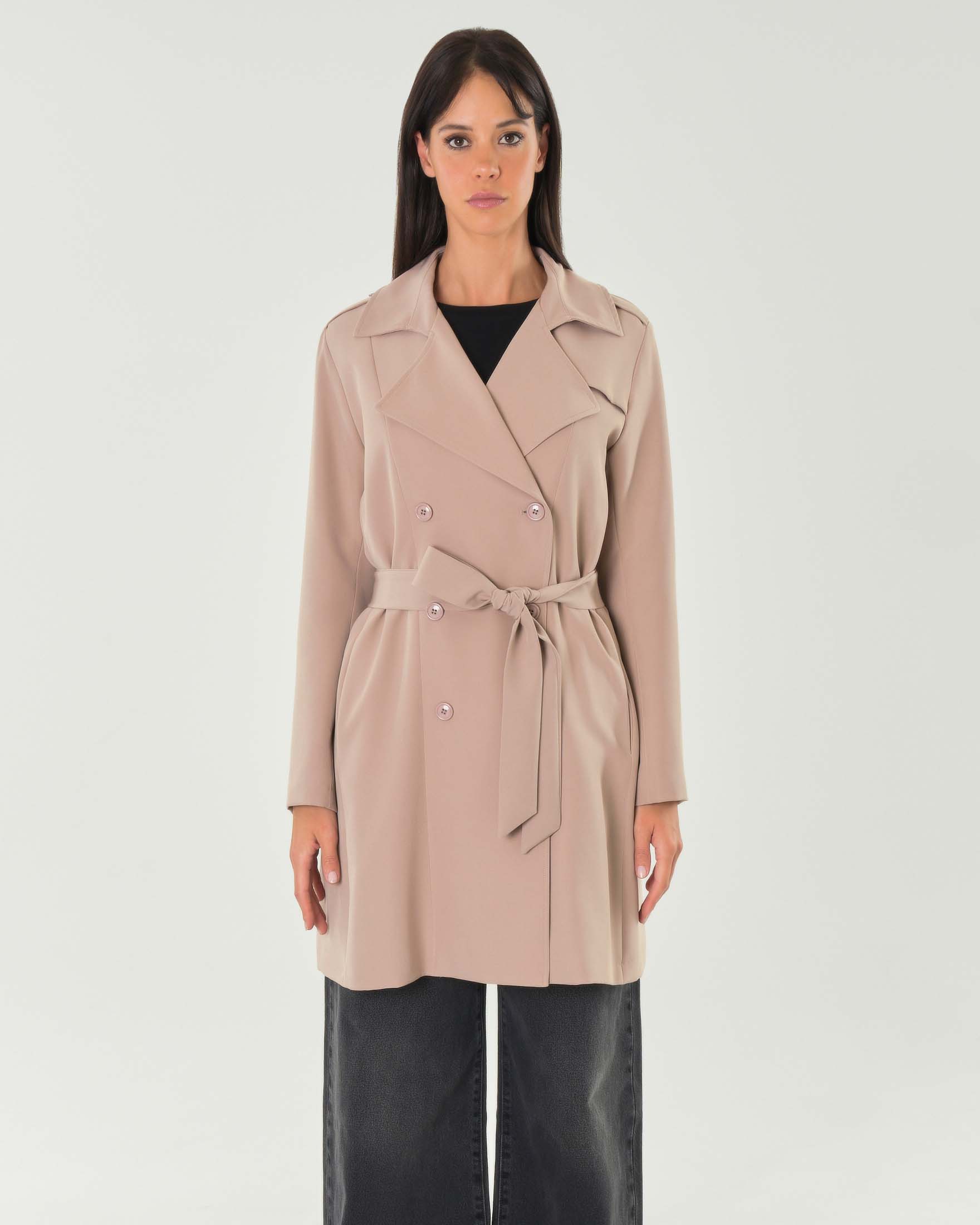 Trench color sabbia in tessuto tecnico stretch con chiusura a doppiopetto e cintura in vita image