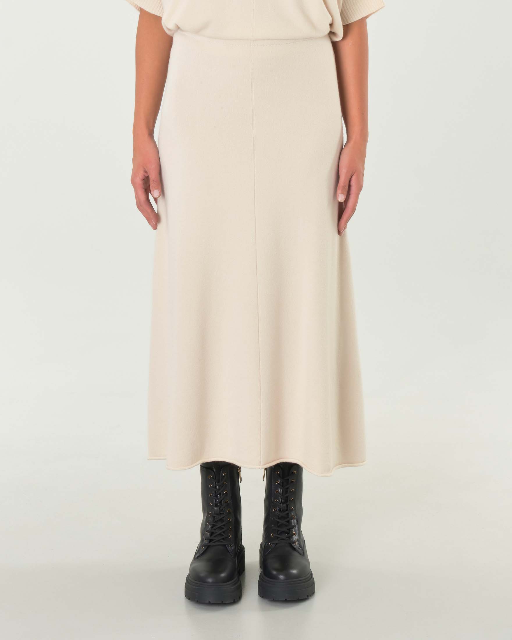 Gonna midi beige dalla linea svasata in maglia di misto viscosa