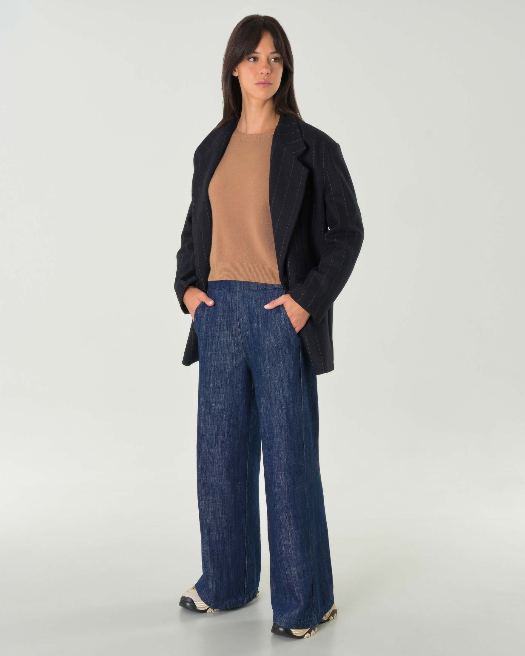 Blazer over nero gessato color cammello con scollo a rever