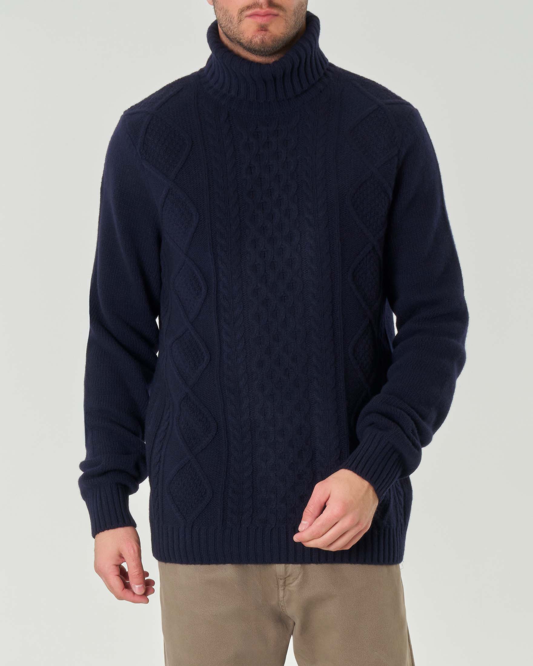 Dolcevita blu in lana con motivo a trecce in stile norvegese