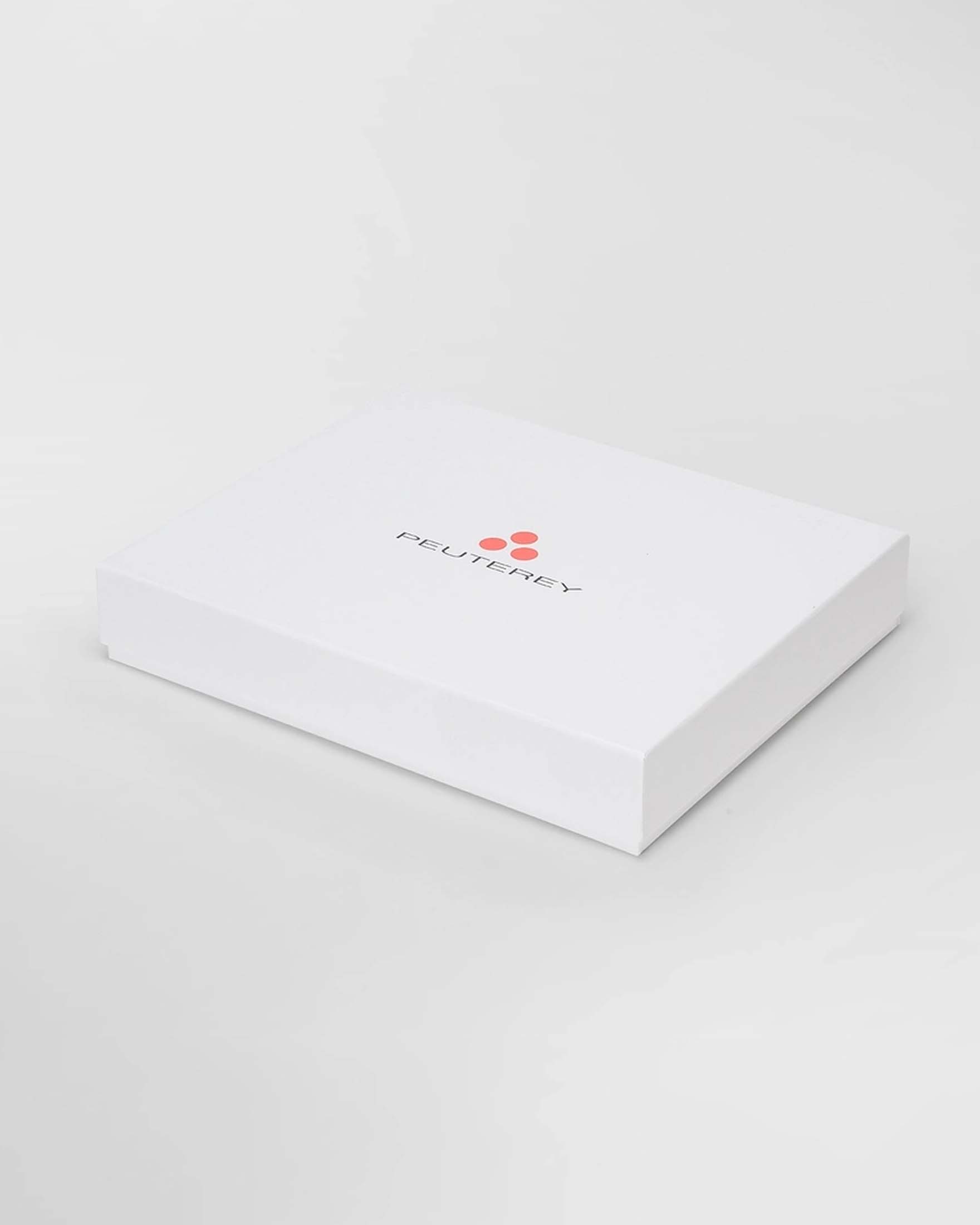 Set Peuterey idea regalo composto da berretto e sciarpa neri a coste coordinati