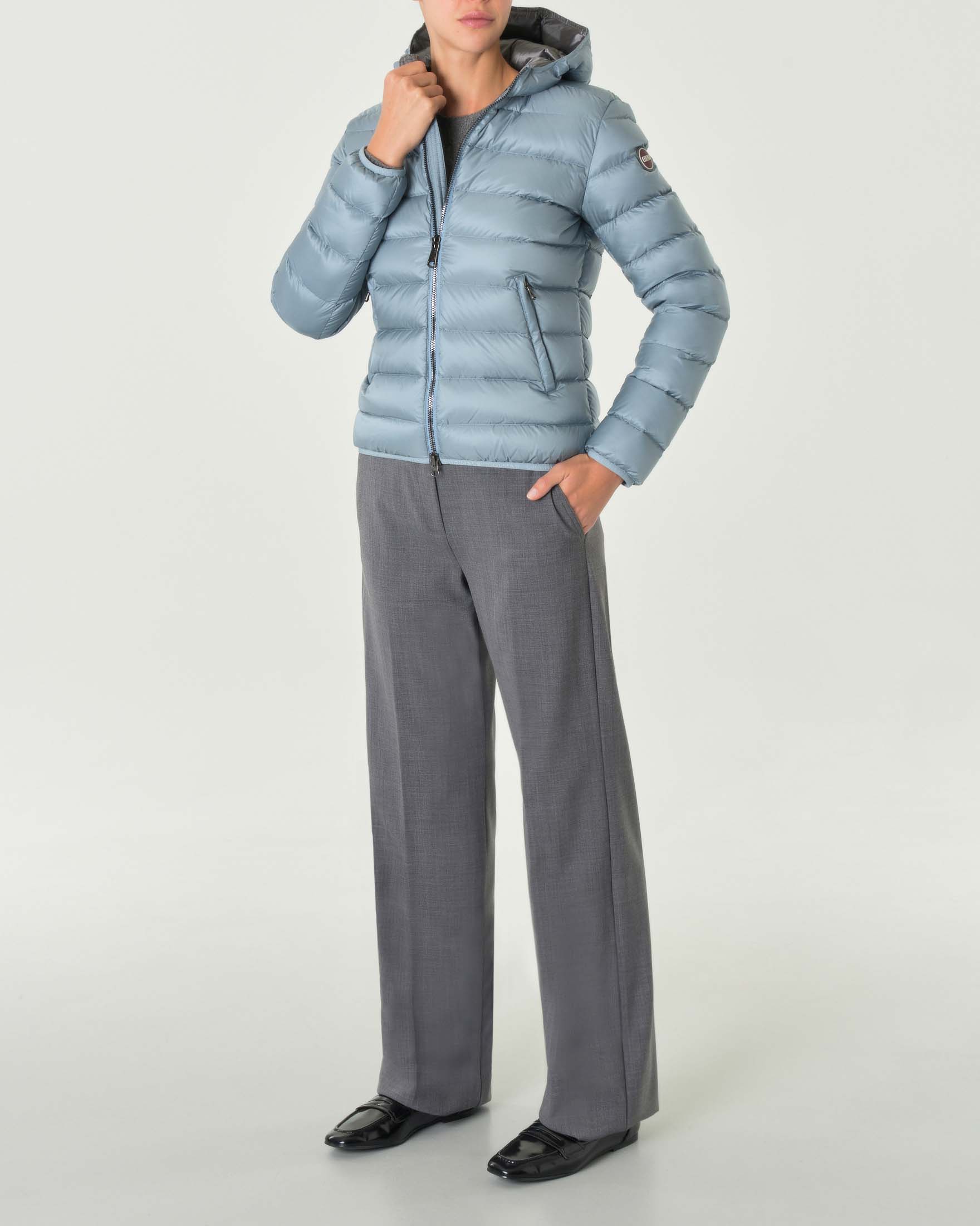 Piumino corto azzurro imbottito in piuma naturale in tessuto