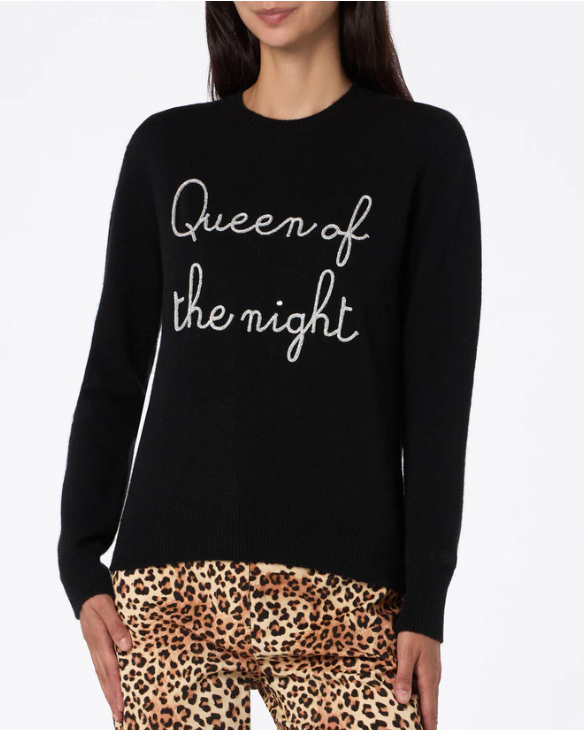 Maglia nera in lana e cashmere con scritta argento ricamata in rilievo Queen of the night