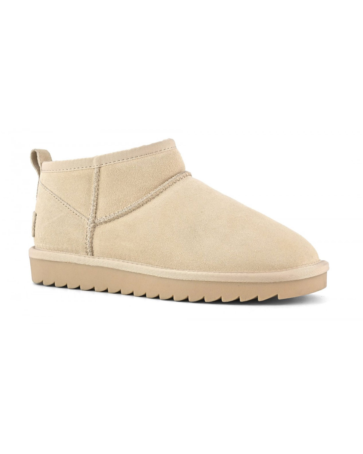 Stivaletto ultra basso color sabbia in pelle scamosciata con fodera interna in pelo di misto lana tono su tono image