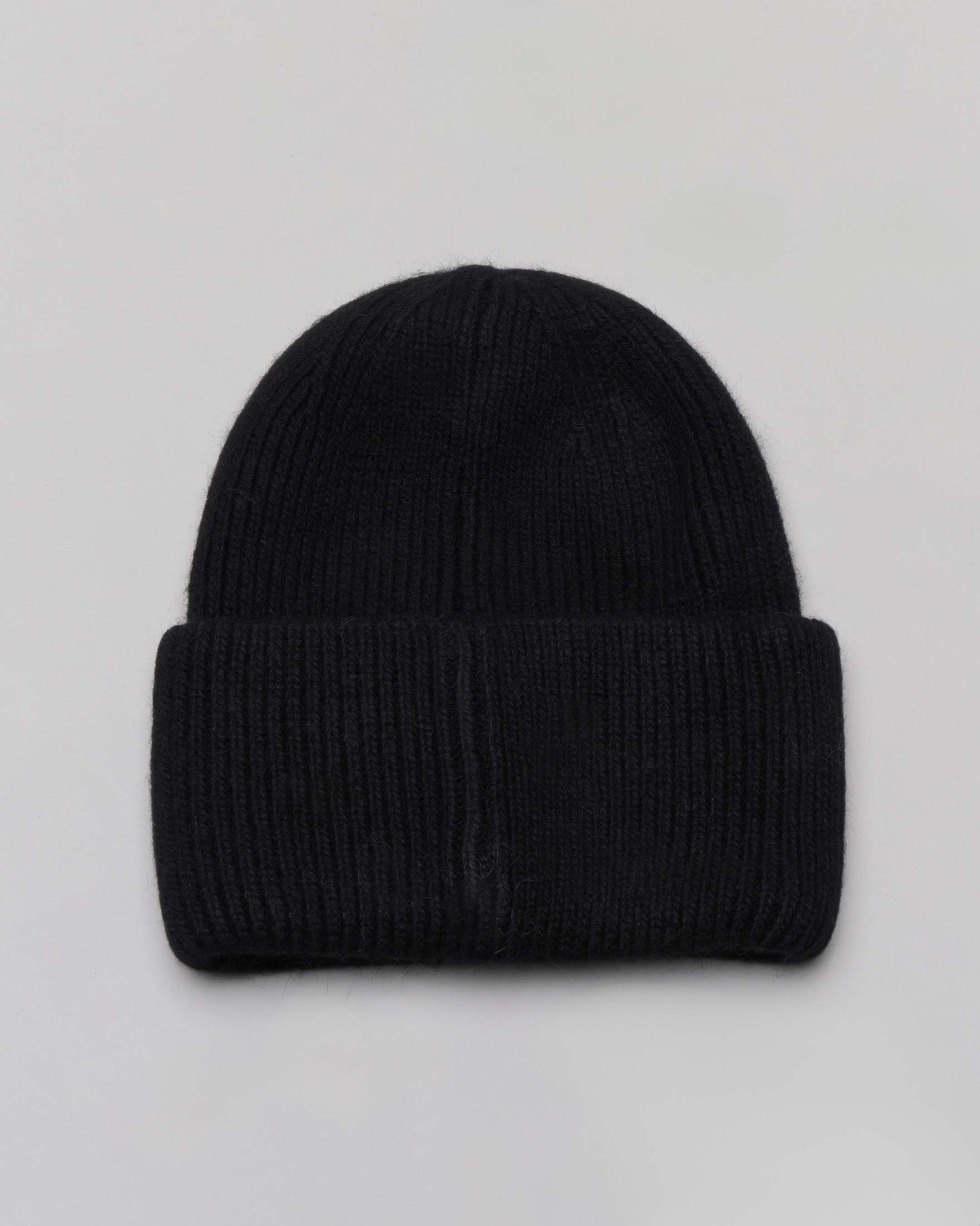 Berretto nero a coste in misto angora con risvolto image
