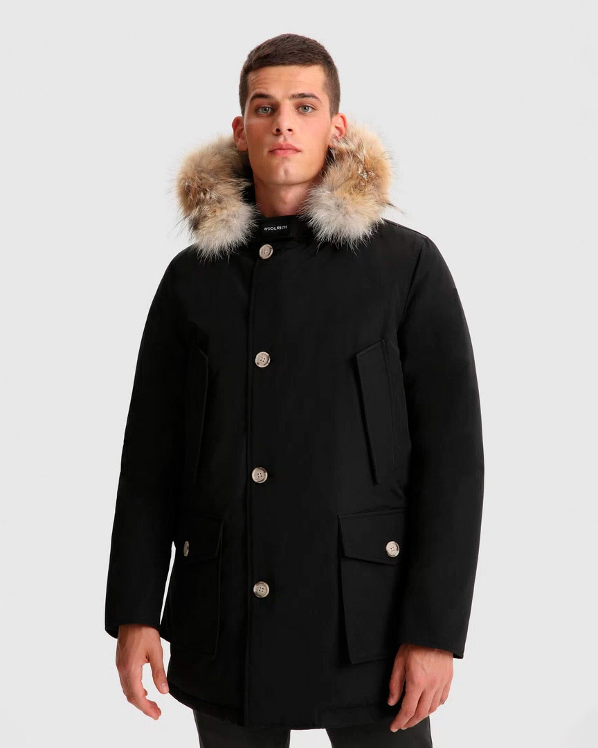 Arctic Parka Woolrich nero con pelliccia staccabile