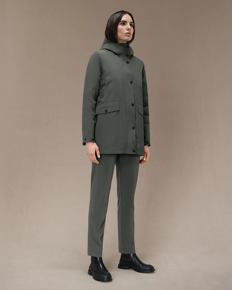 Parka Egg Floating Wom Jkt verde in tessuto tecnico opaco imbottito in piuma image