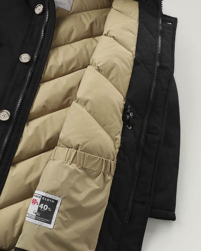 Arctic Parka Woolrich nero in Ramar con cappuccio con pelliccia image