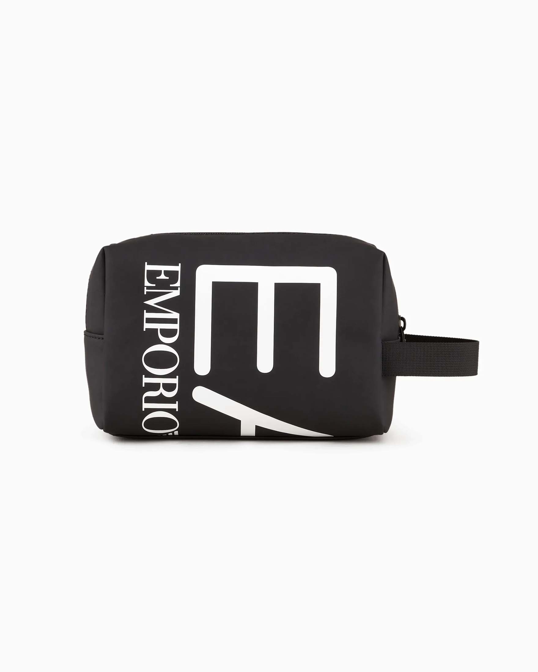 Beauty case EA7 nero con finish gommato e maxi logo