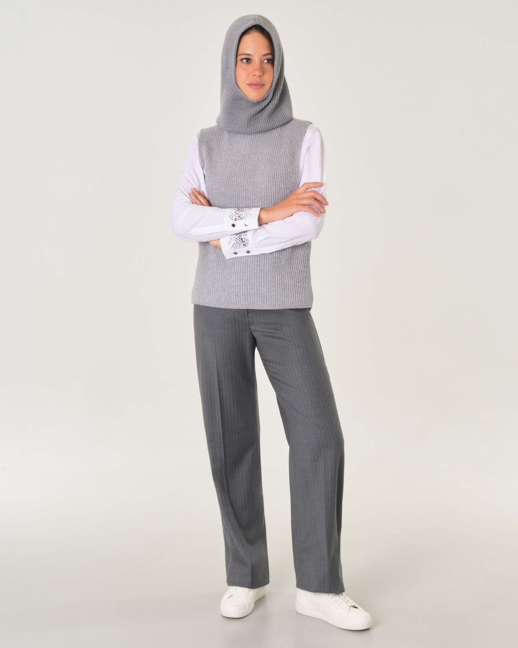 Passamontagna color antracite in pura lana lavorata a coste inglesi image