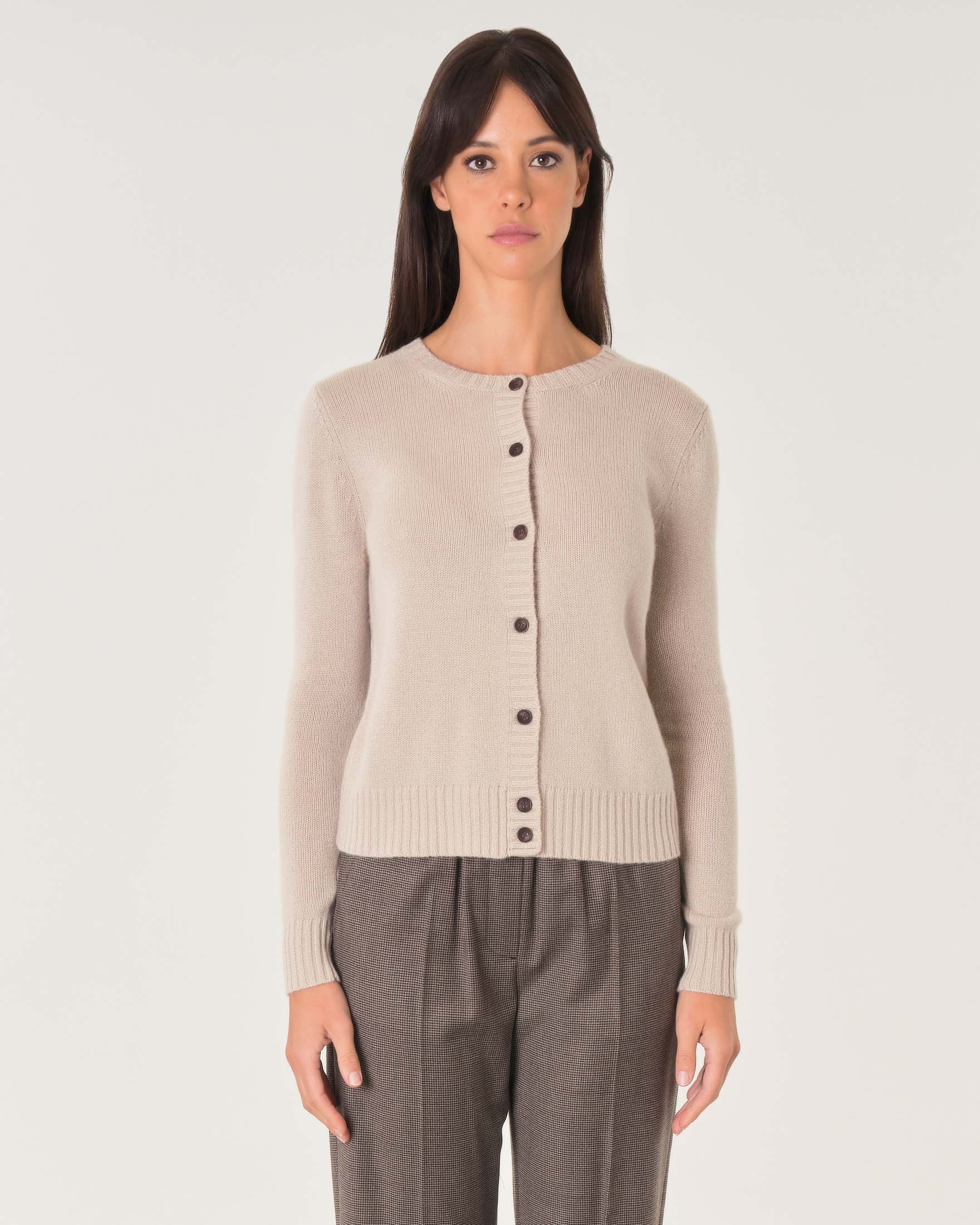 Cardigan beige in puro cashmere con scollo tondo e chiusura a bottoni image