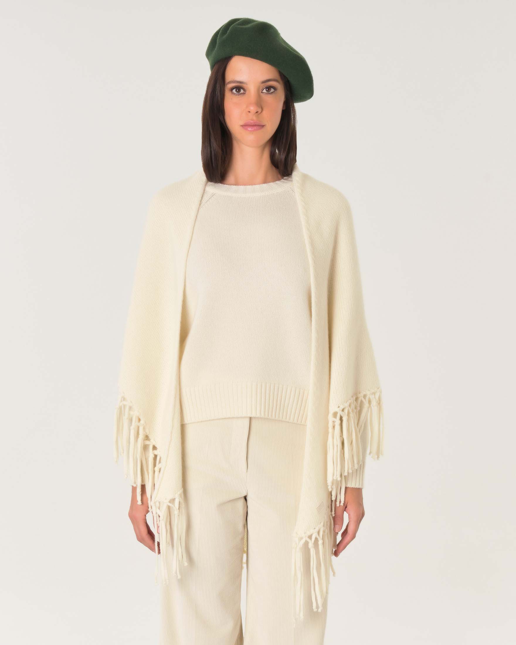 Scialle in lana color panna con frange applicate al fondo