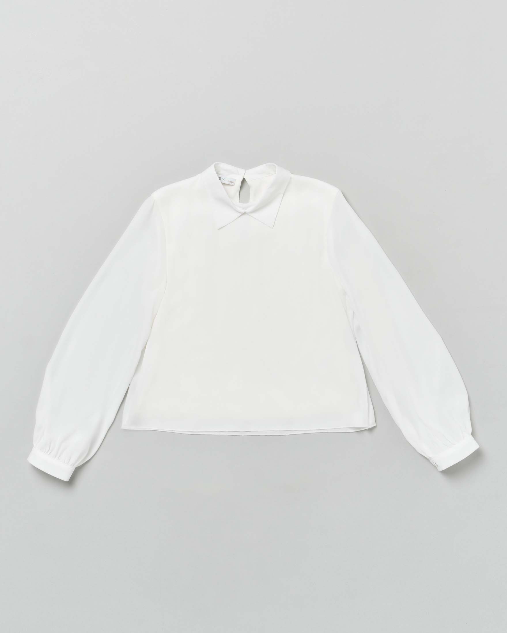 Camicietta Elsy bianca in crêpe a maniche lunghe con colletto classico