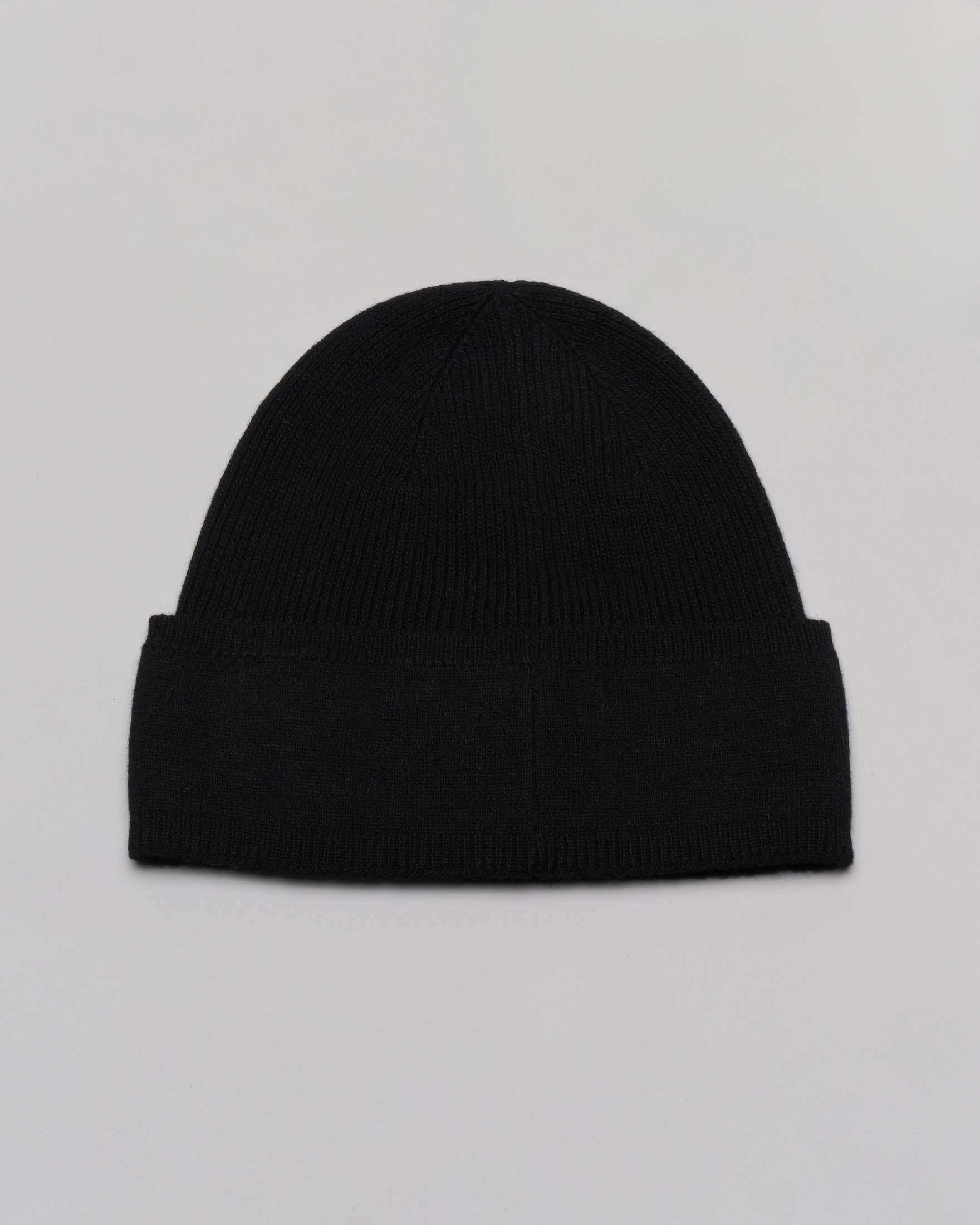 Berretto nero in misto lana e cashmere a coste inglesi con logo jacquard grigio sul risvolto image