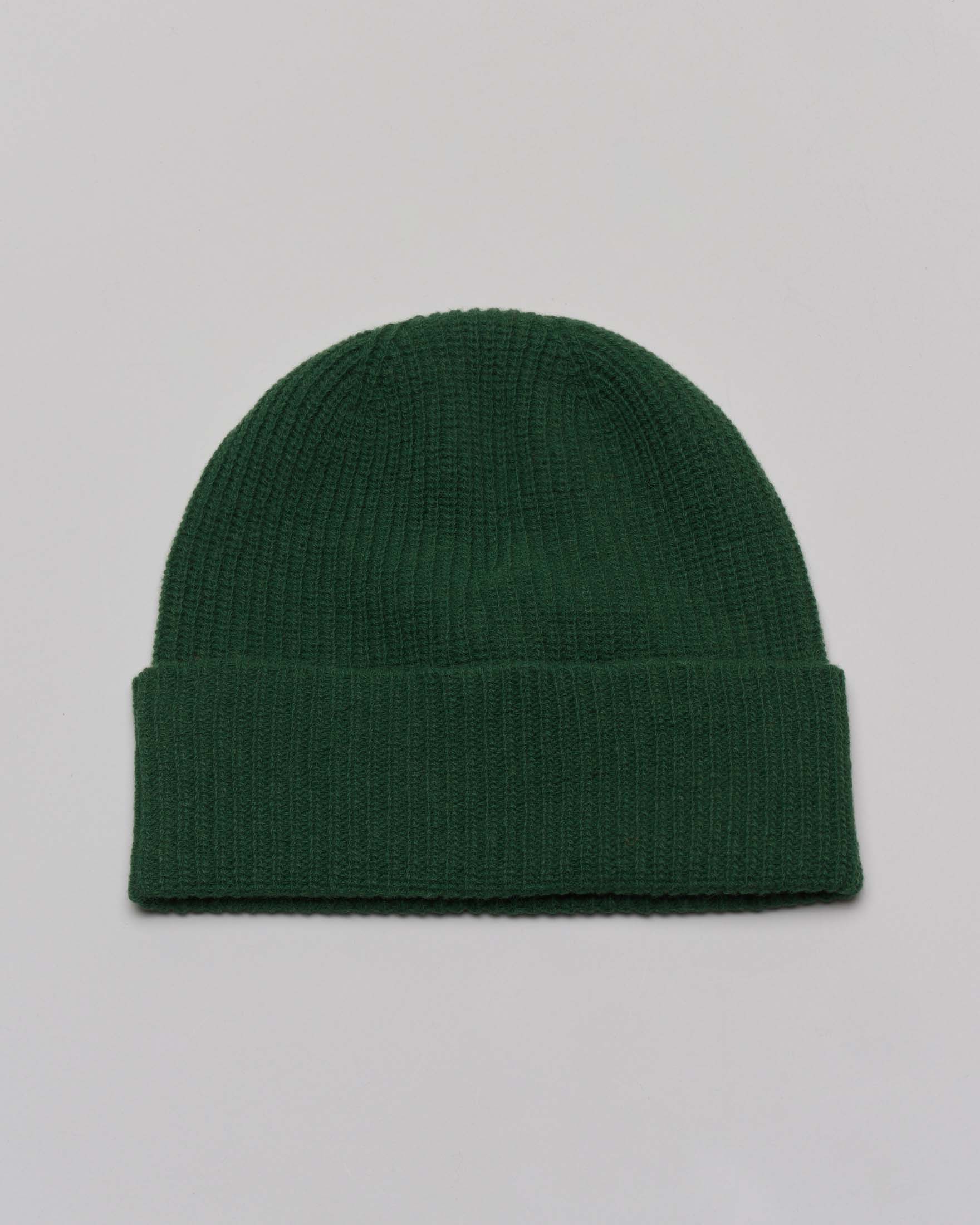 Berretto Woolrich verde a coste in lana merino con risvolto e logo image
