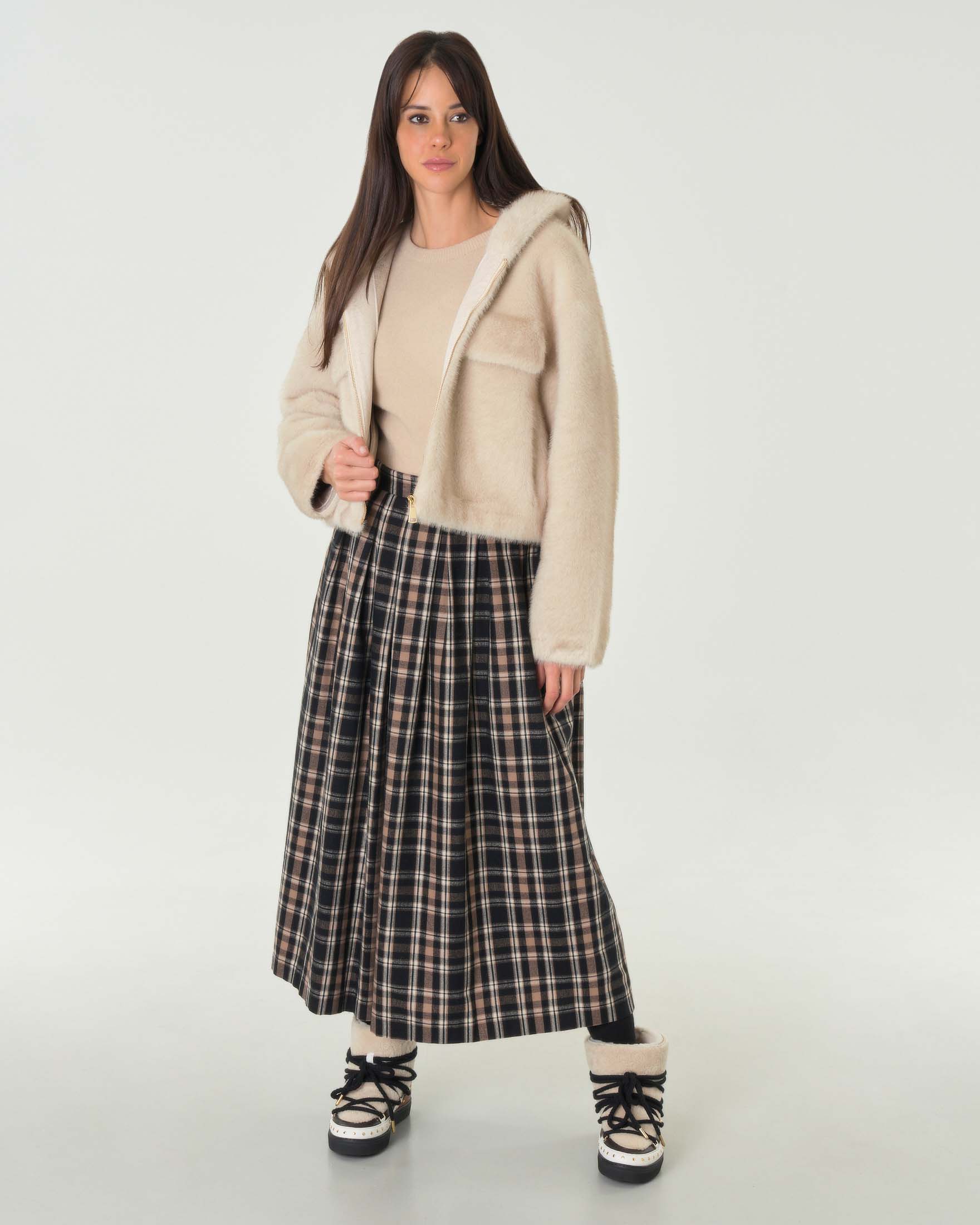 Bomber in ecopelliccia beige effetto visone con cappuccio